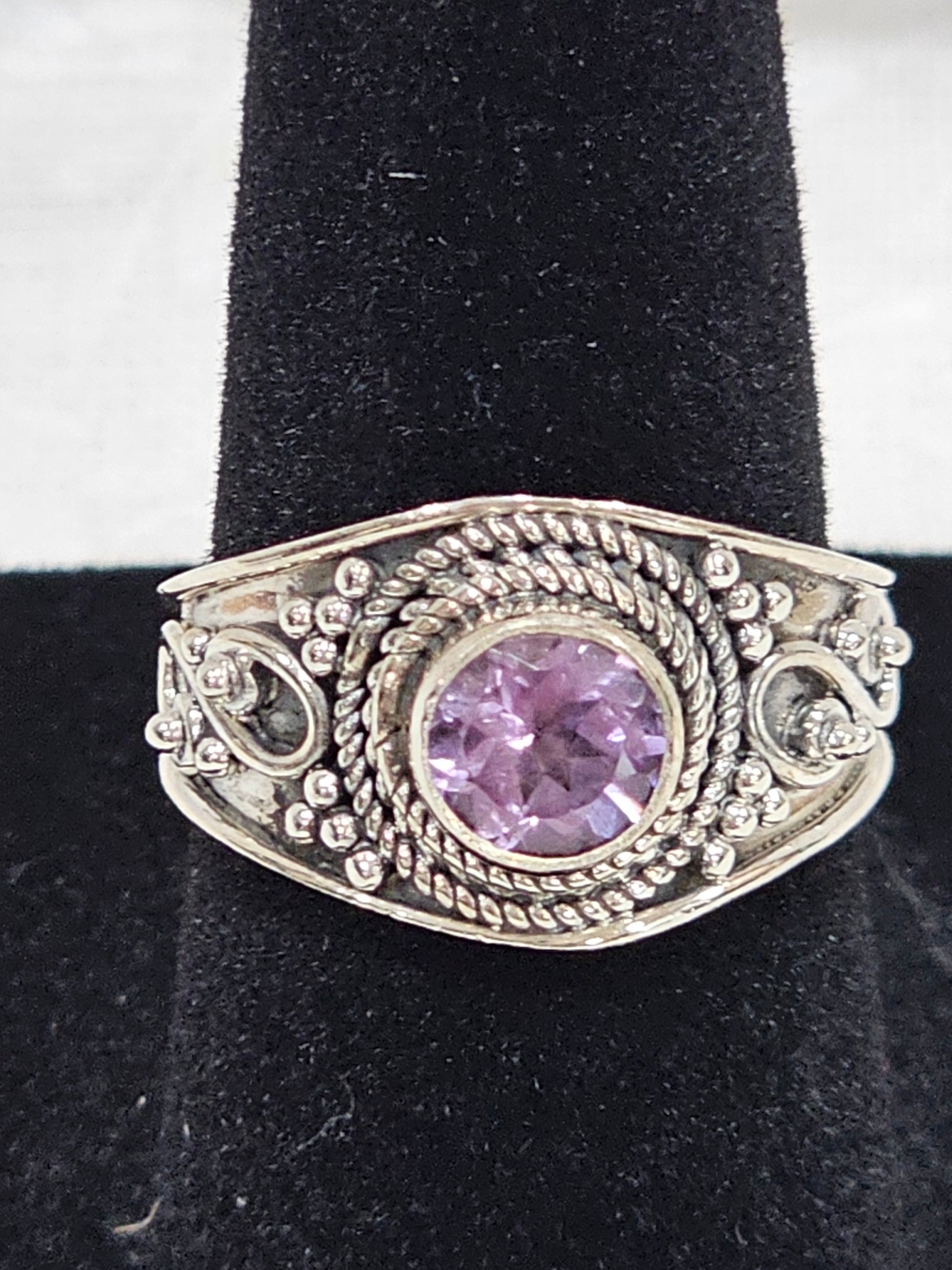 Sterling Silver Amethyst Gemstone Ring - Size 6