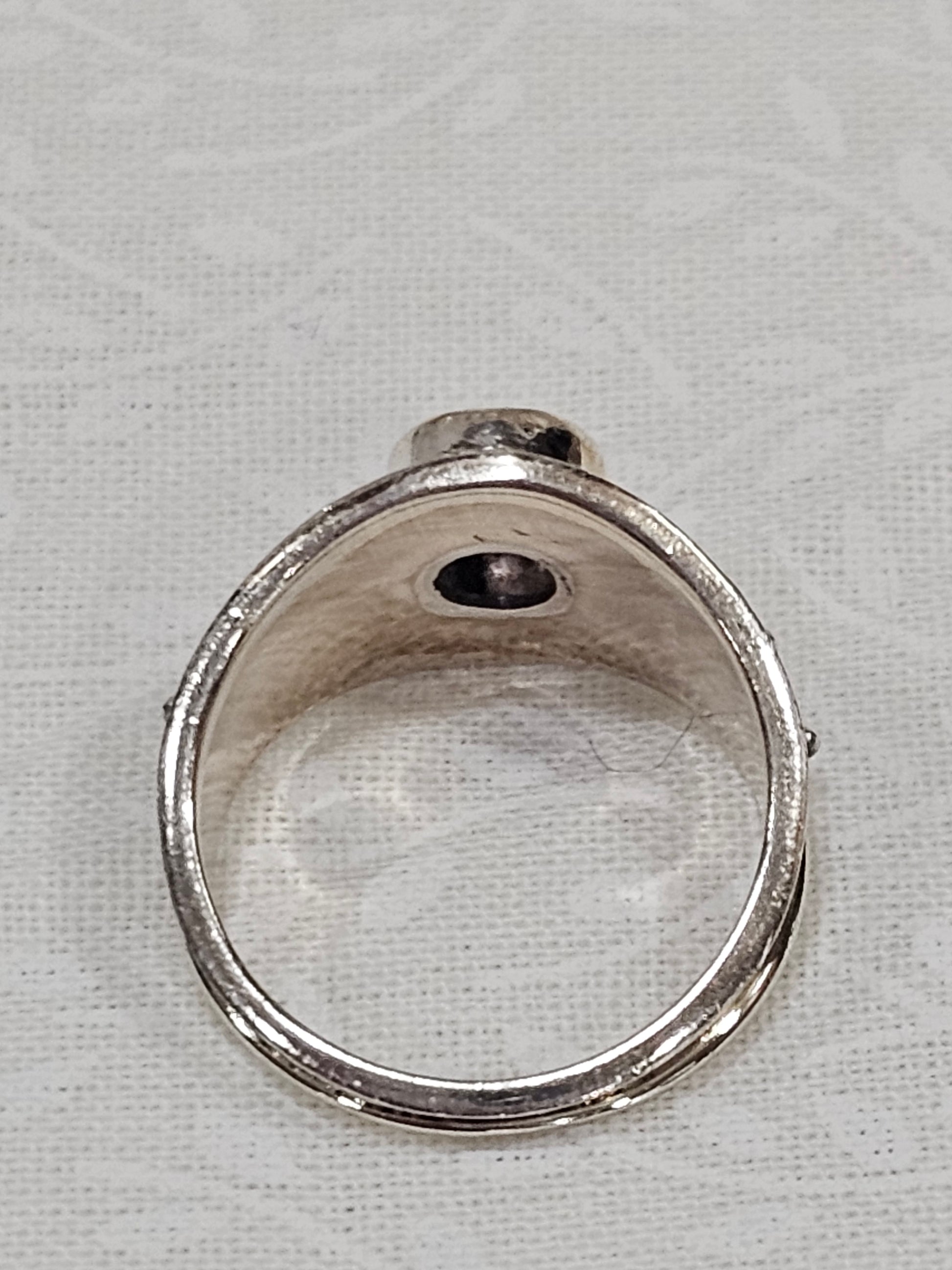 Sterling Silver Amethyst Gemstone Ring - Size 6