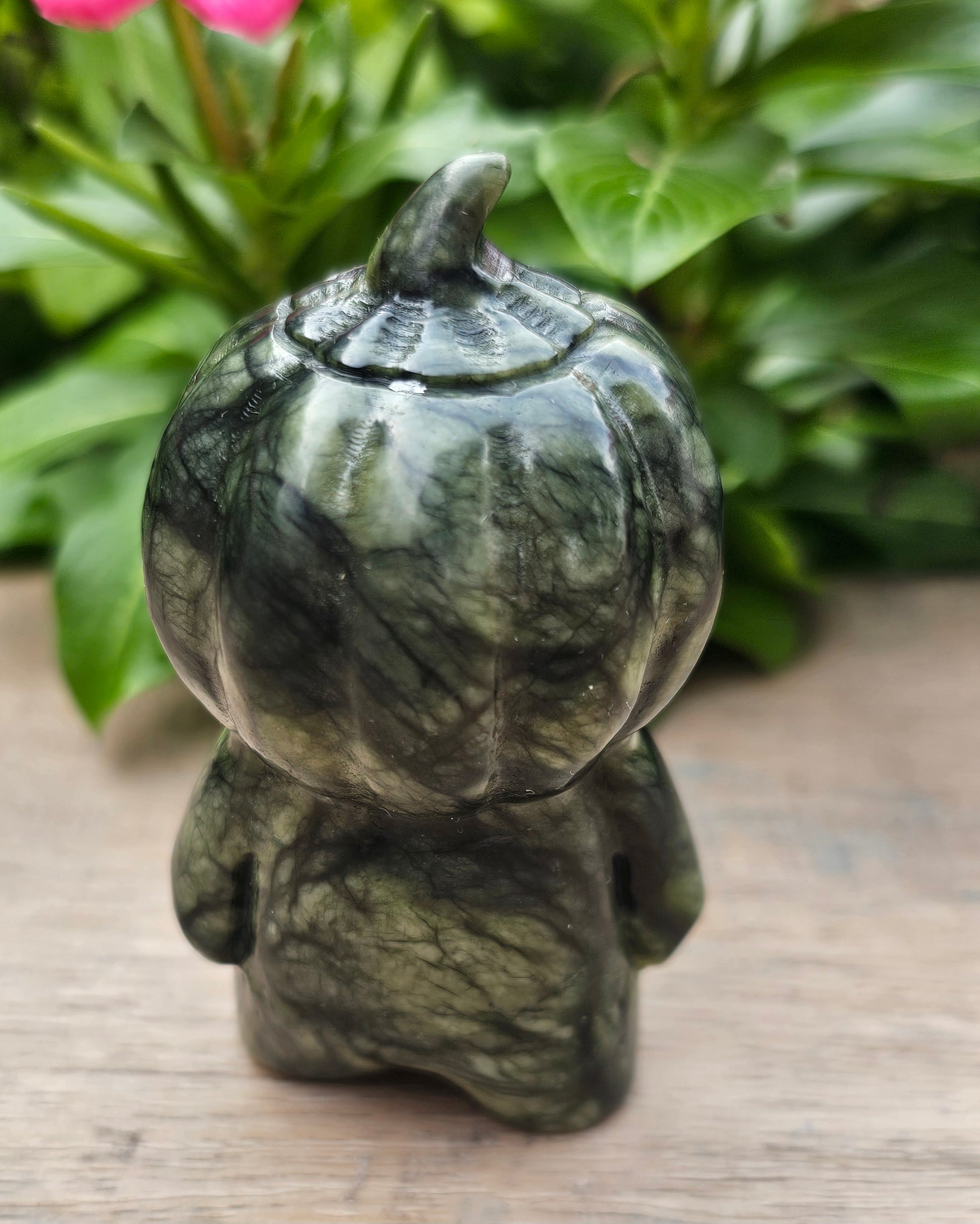 Serpentine Crystal Jack O'Lantern - Halloween Healing Stone Decoration