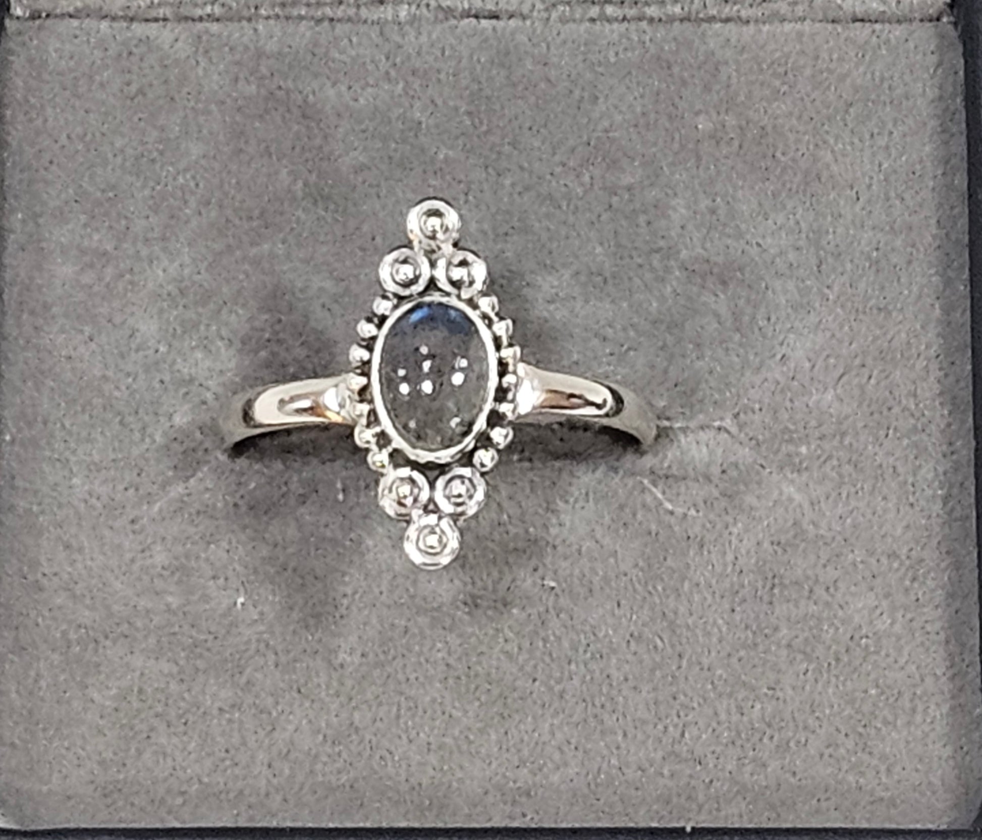 Sterling Silver Labradorite Gemstone Ring - Size 9