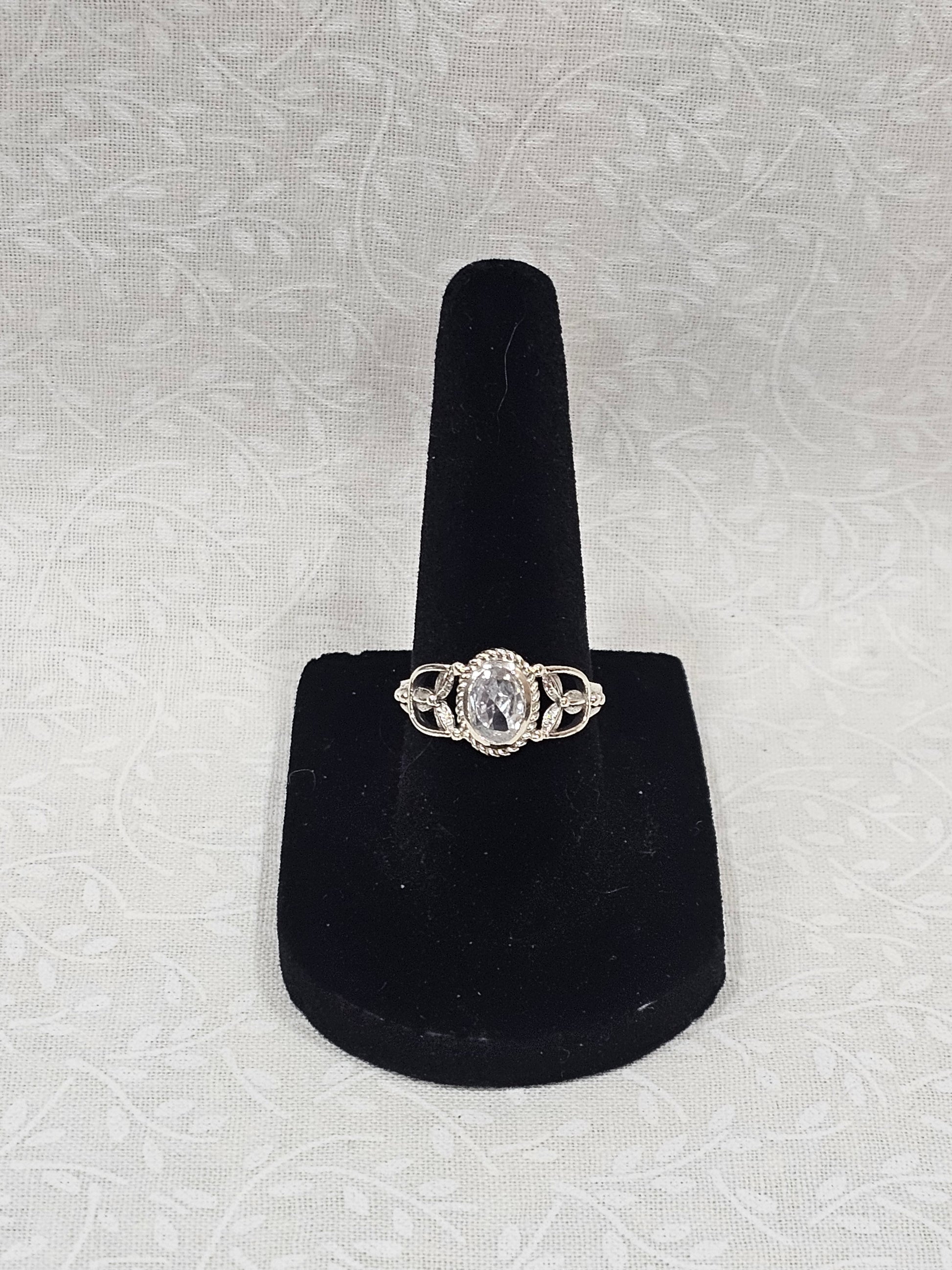 Sterling Silver Moonstone Gemstone Ring Luminous Glow - Size 7.5