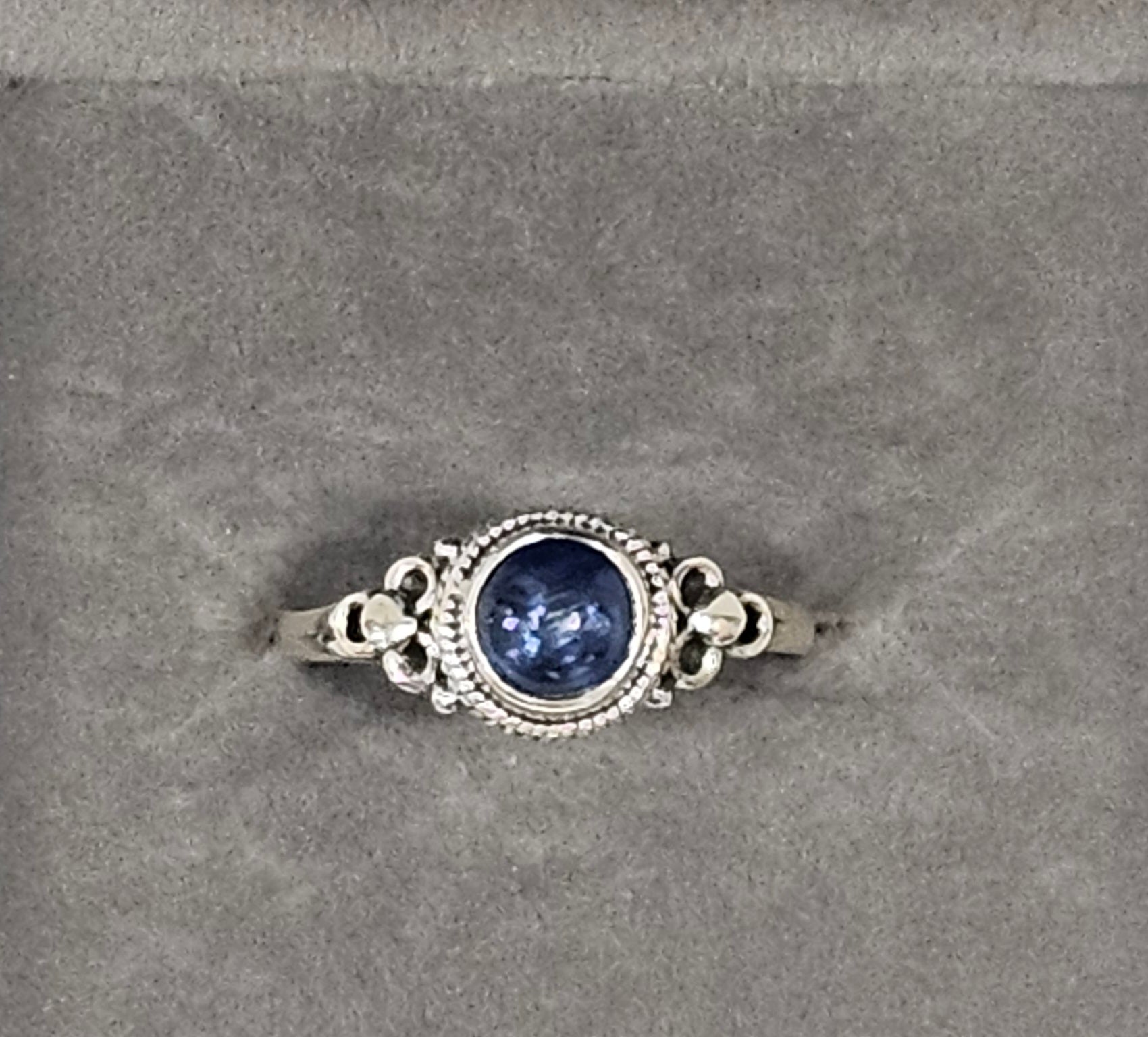Sterling Silver Blue Kyanite Ring - Size 8.5