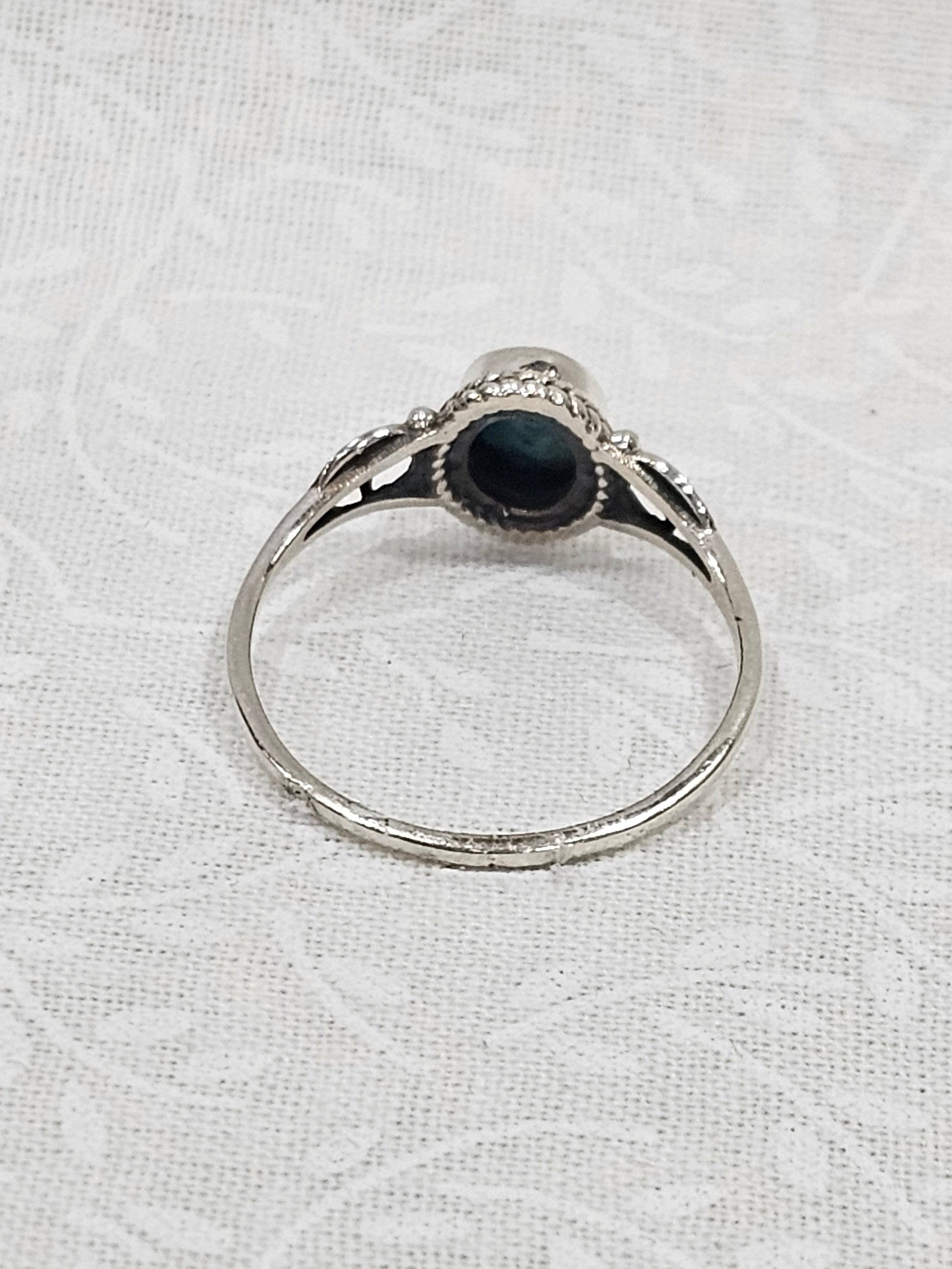 Sterling Silver Turquoise Gemstone Ring - Size 8.5