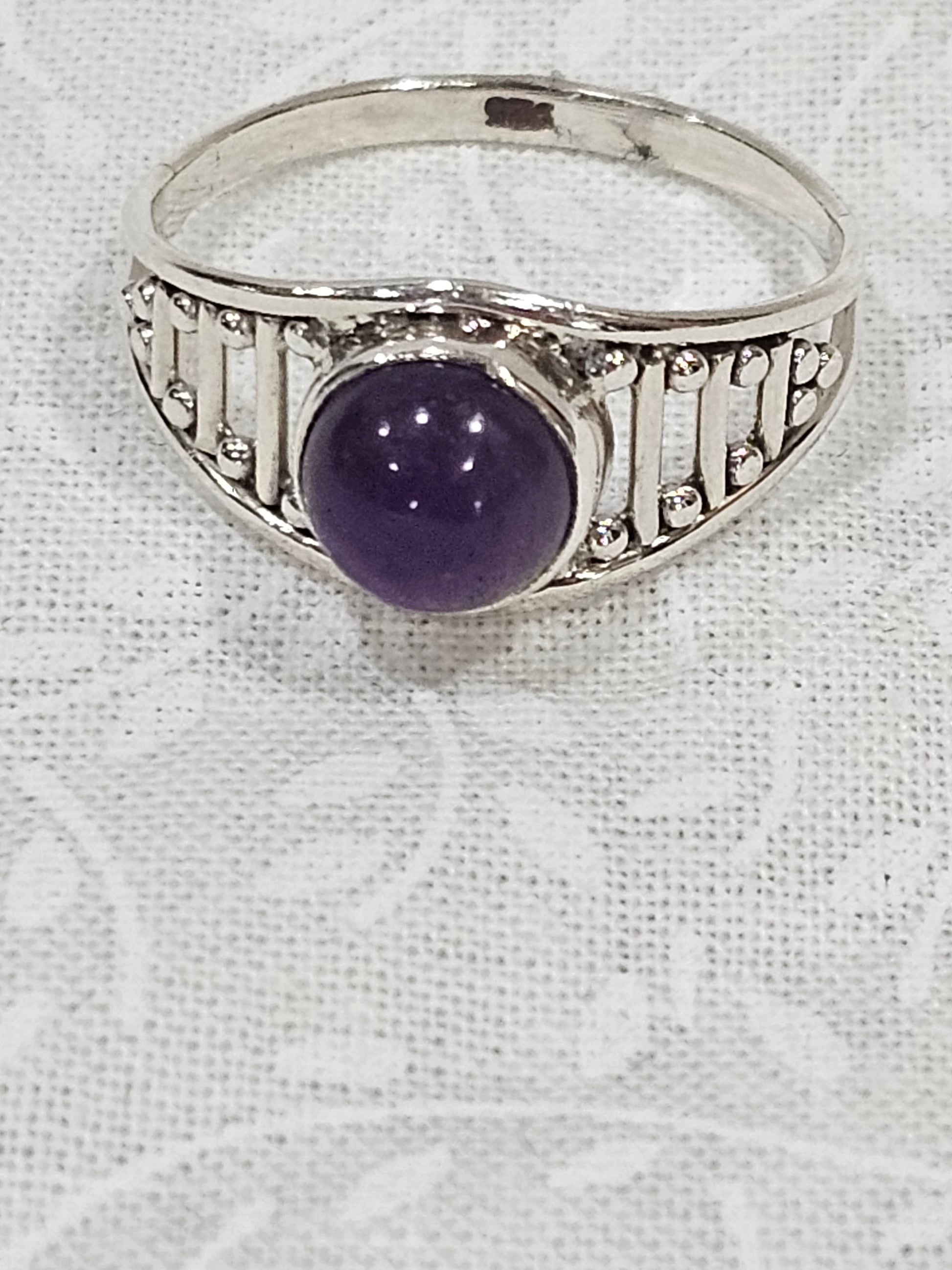 Sterling Silver Amethyst Gemstone Ring Crown Chakra - Size 8