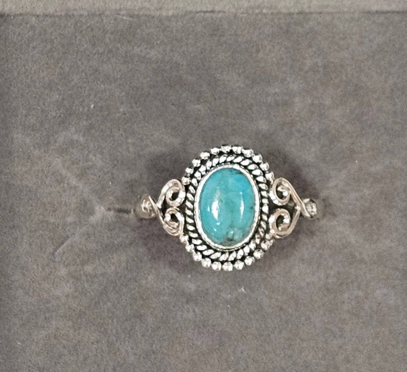 Sterling Silver Turquoise Gemstone Ring Classic Design - Size 8