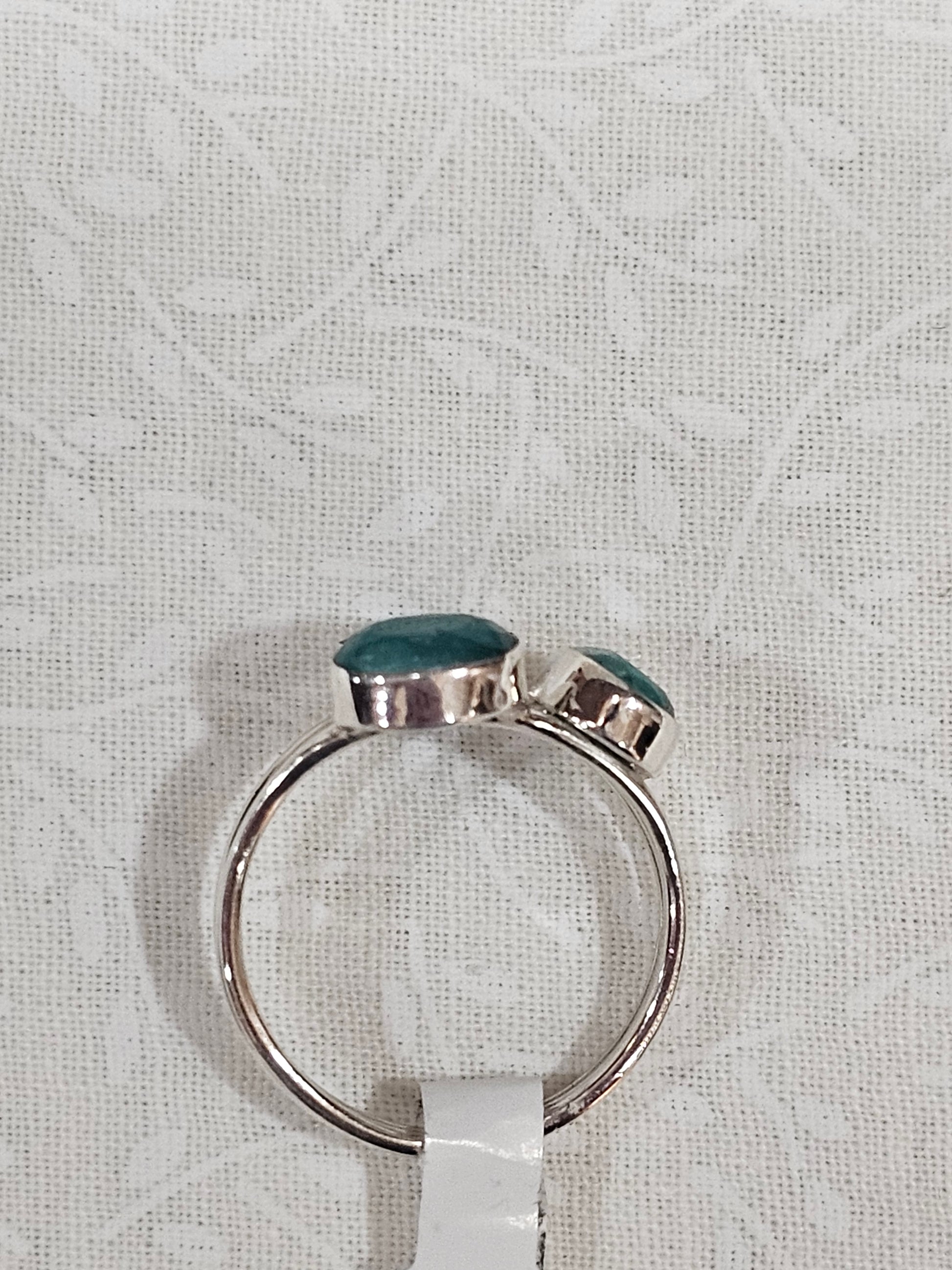 Sterling Silver Emerald Gemstone Ring May Birthstone - Size 9