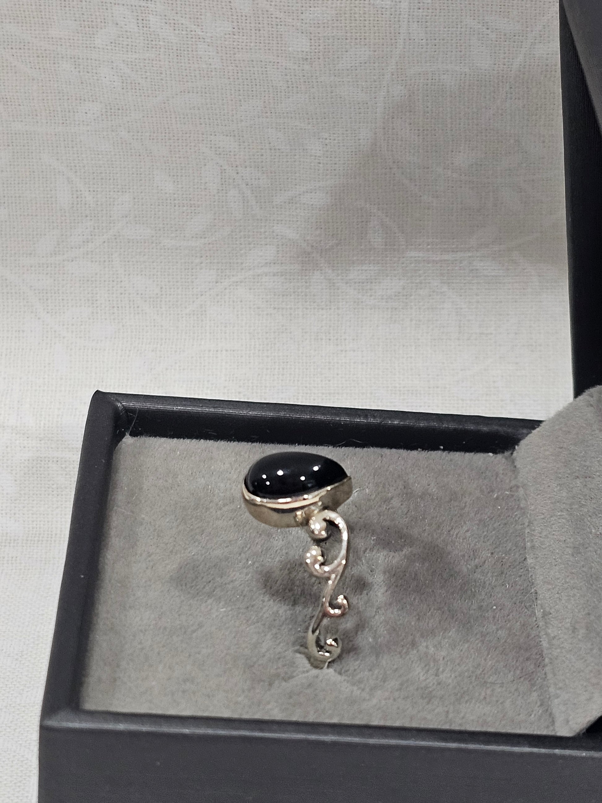 Sterling Silver Black Onyx Gemstone Ring - Size 9