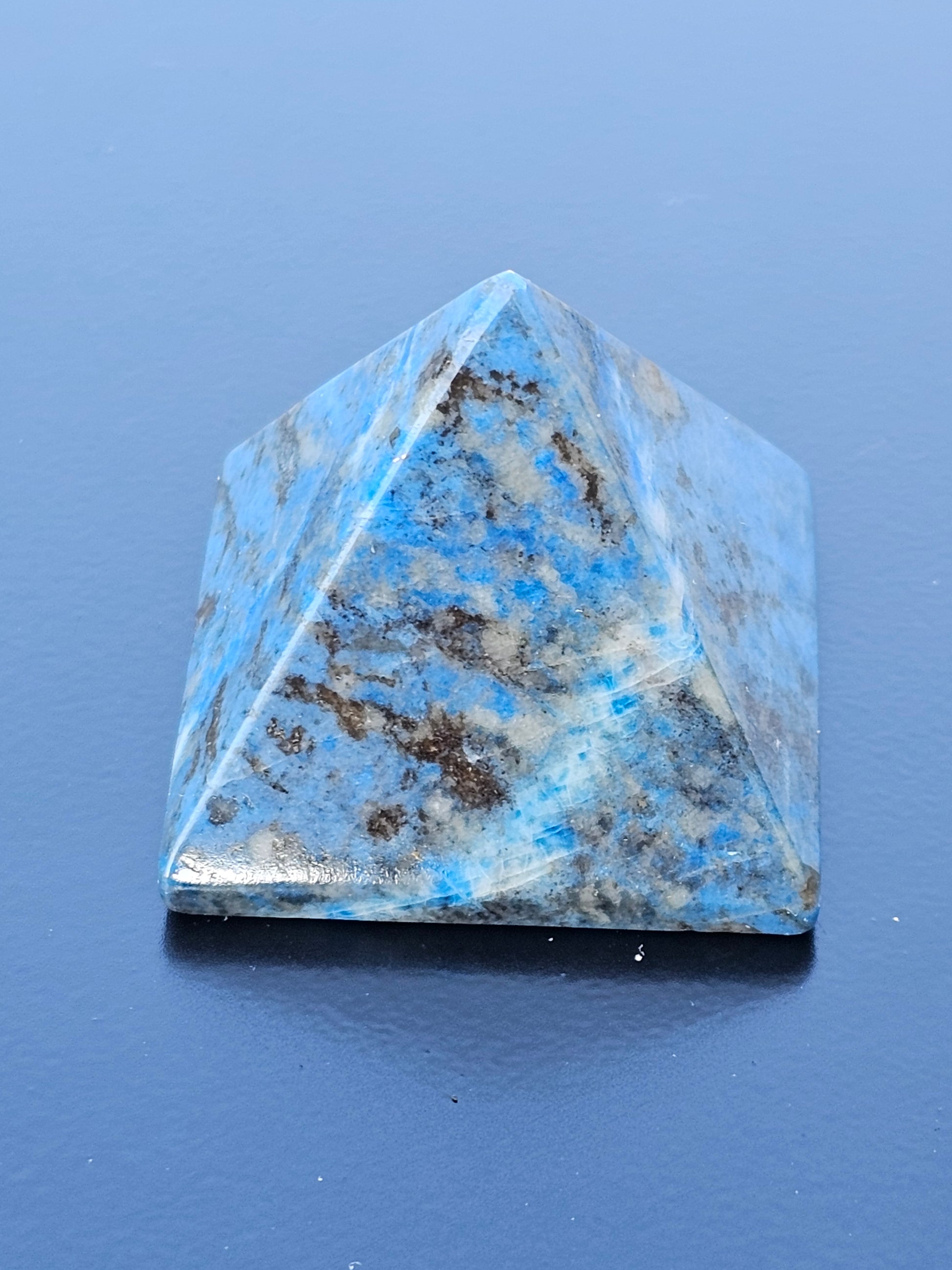 Lapis Lazuli Crystal Pyrimd