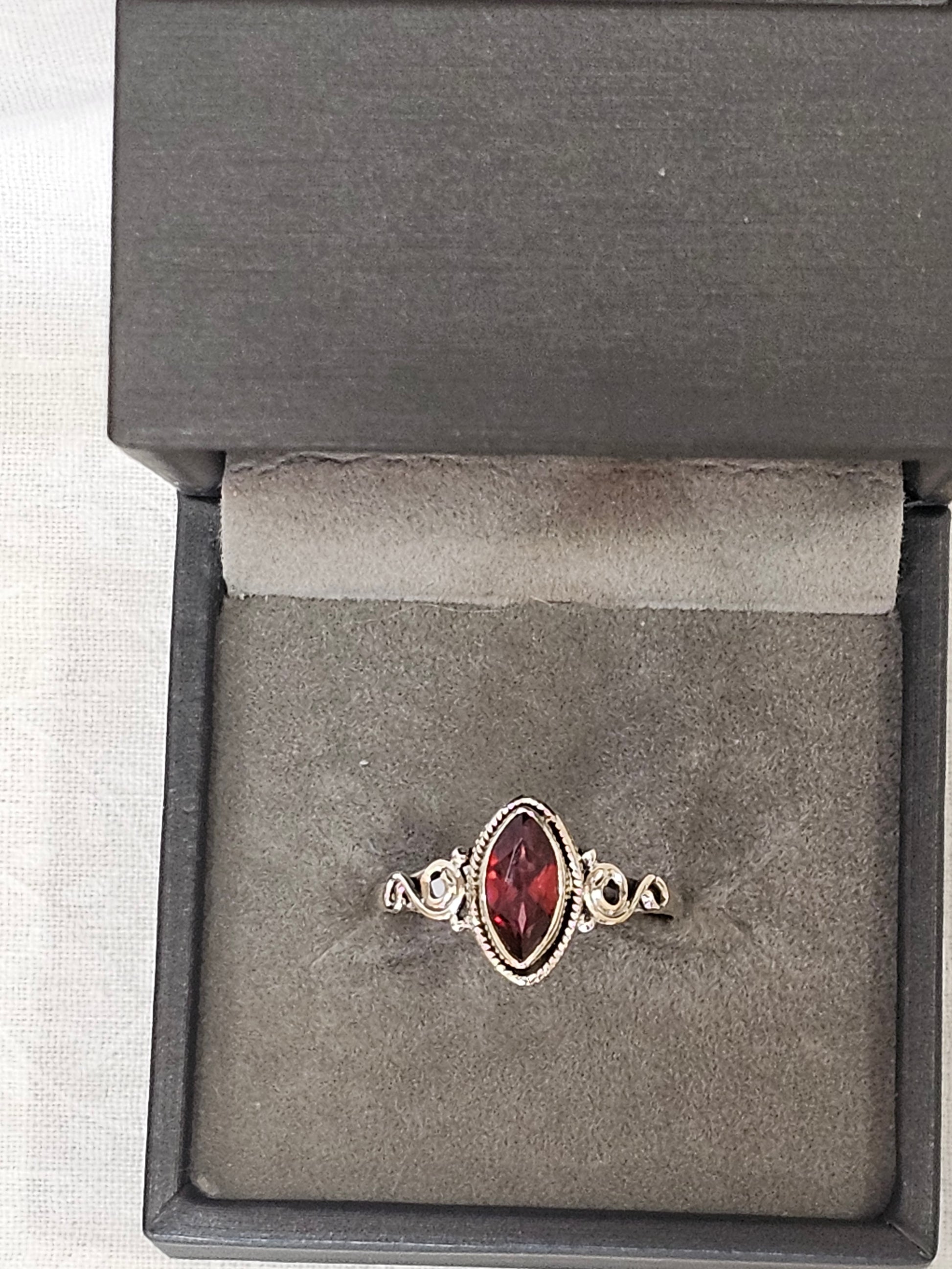Sterling Silver Garnet Gemstone Ring - Size 9
