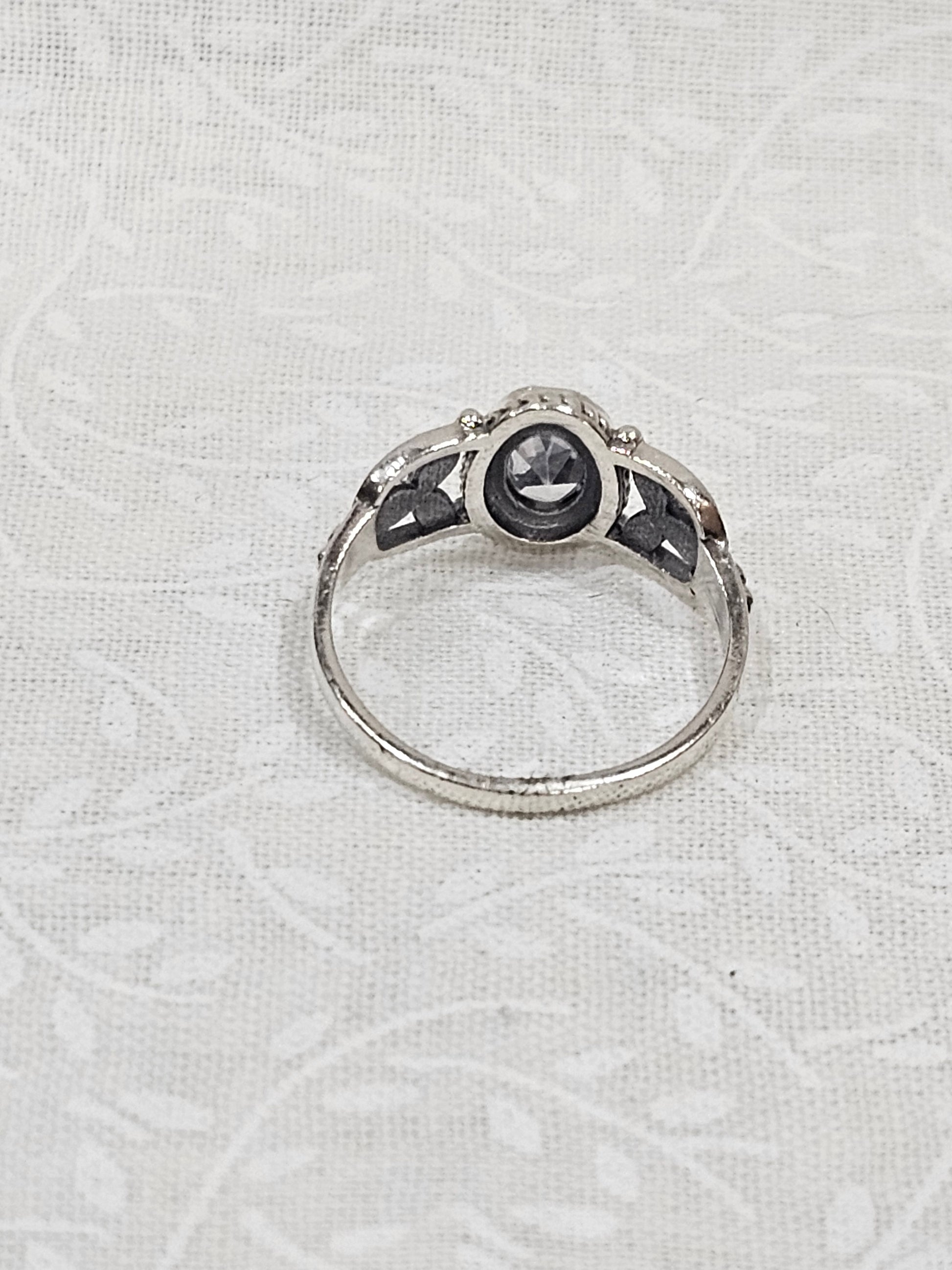 Sterling Silver Moonstone Gemstone Ring Luminous Glow - Size 7.5