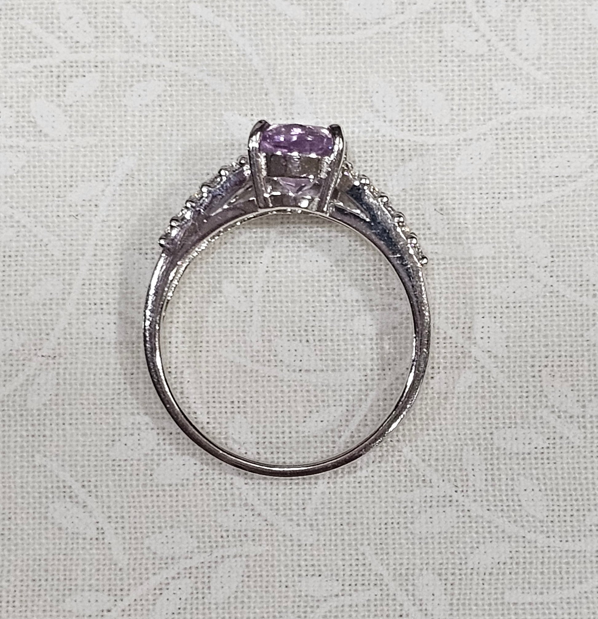 Sterling Silver Amethyst Gemstone Ring - Size 8