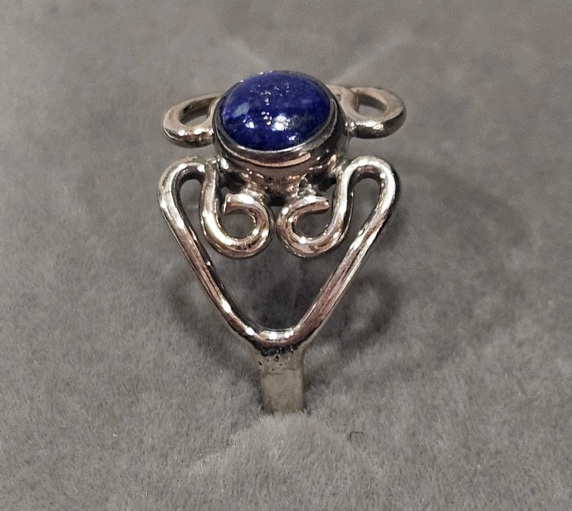 Sterling Silver Lapis Lazuli Gemstone Ring - Size 8
