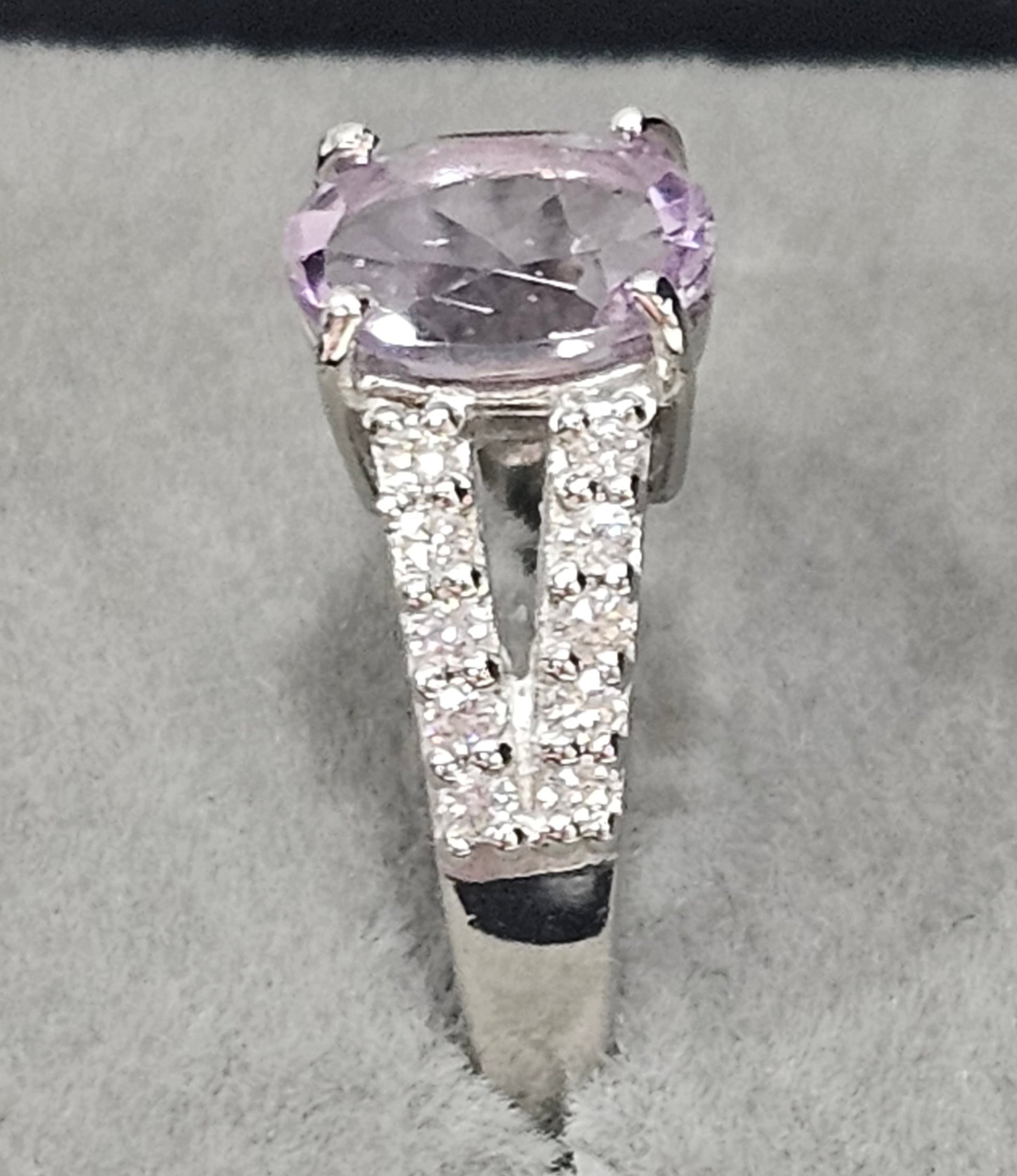 Sterling Silver Amethyst Gemstone Ring - Size 8