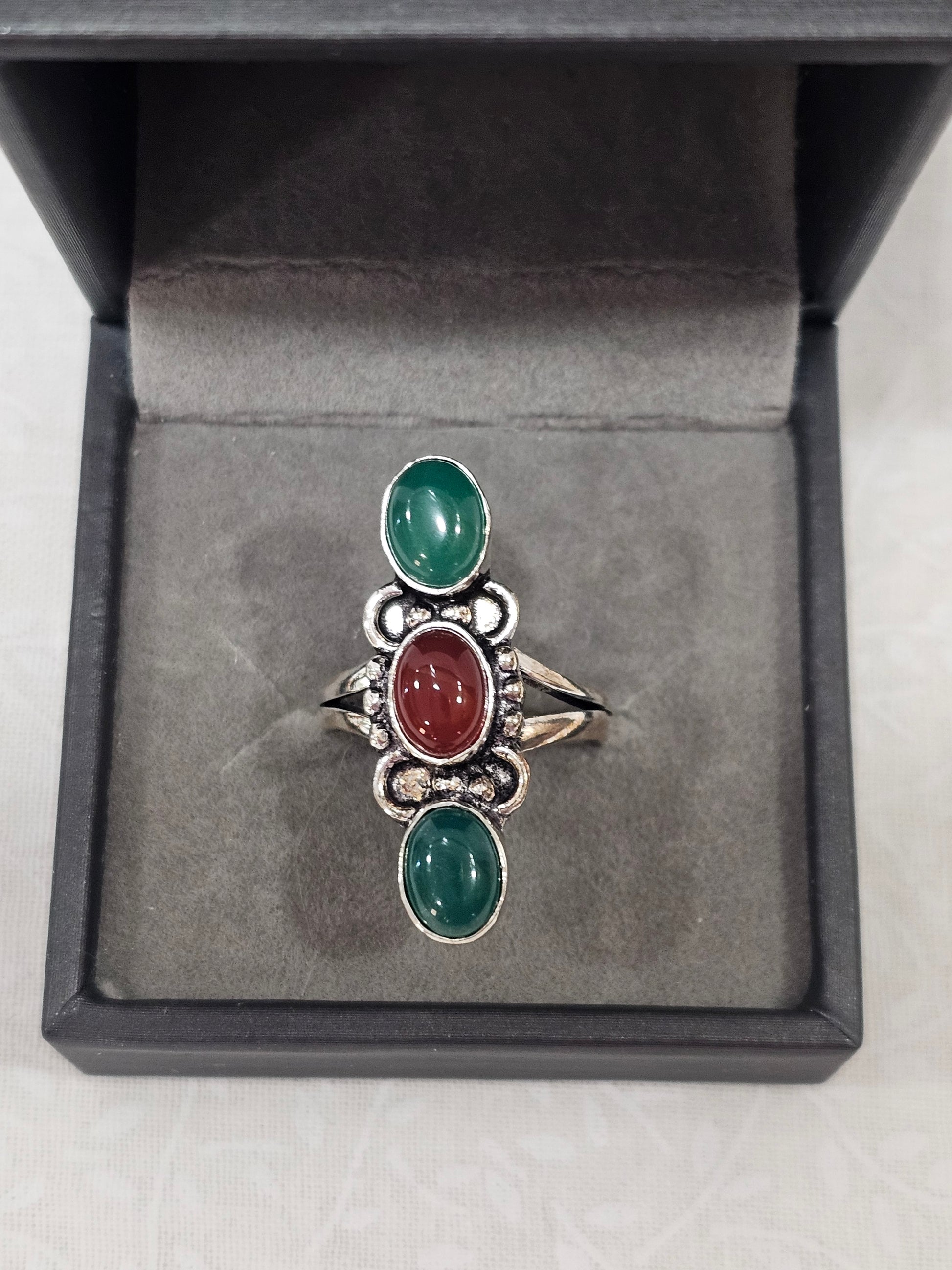 Sterling Silver Green Onyz & Garnet Gemstone Ring 7