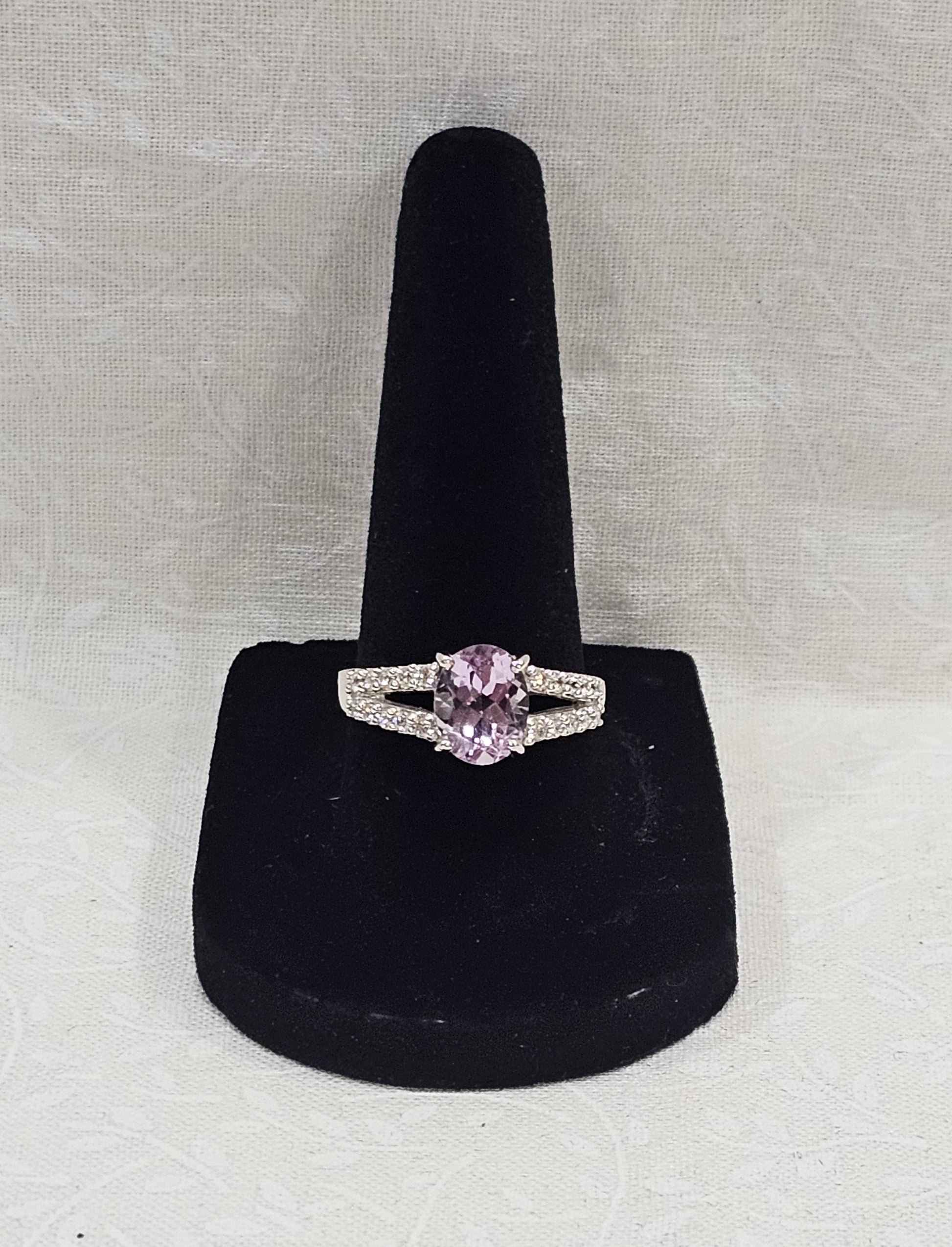 Sterling Silver Amethyst Gemstone Ring - Size 8