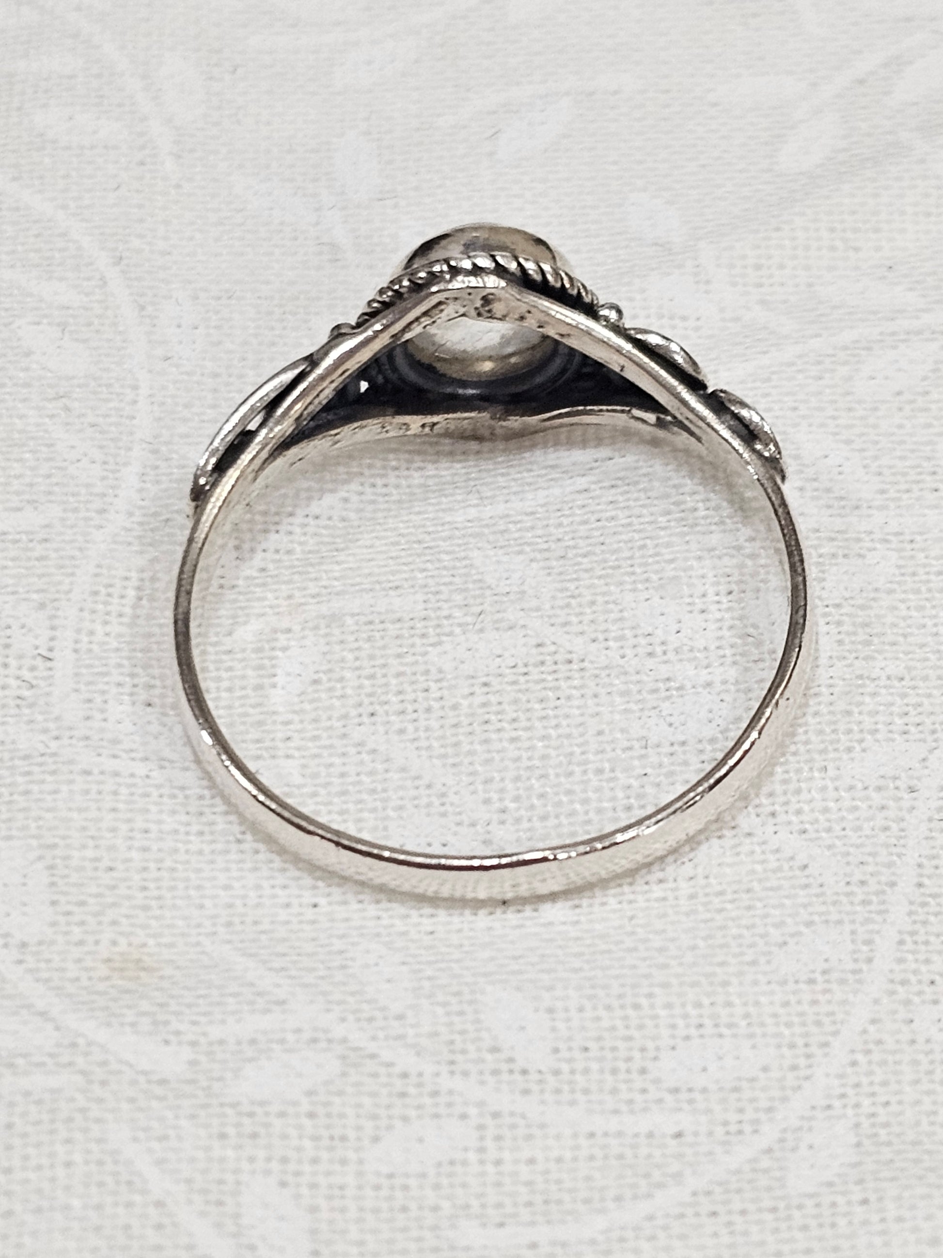 Sterling Silver Moonstone Gemstone Ring - Size 9