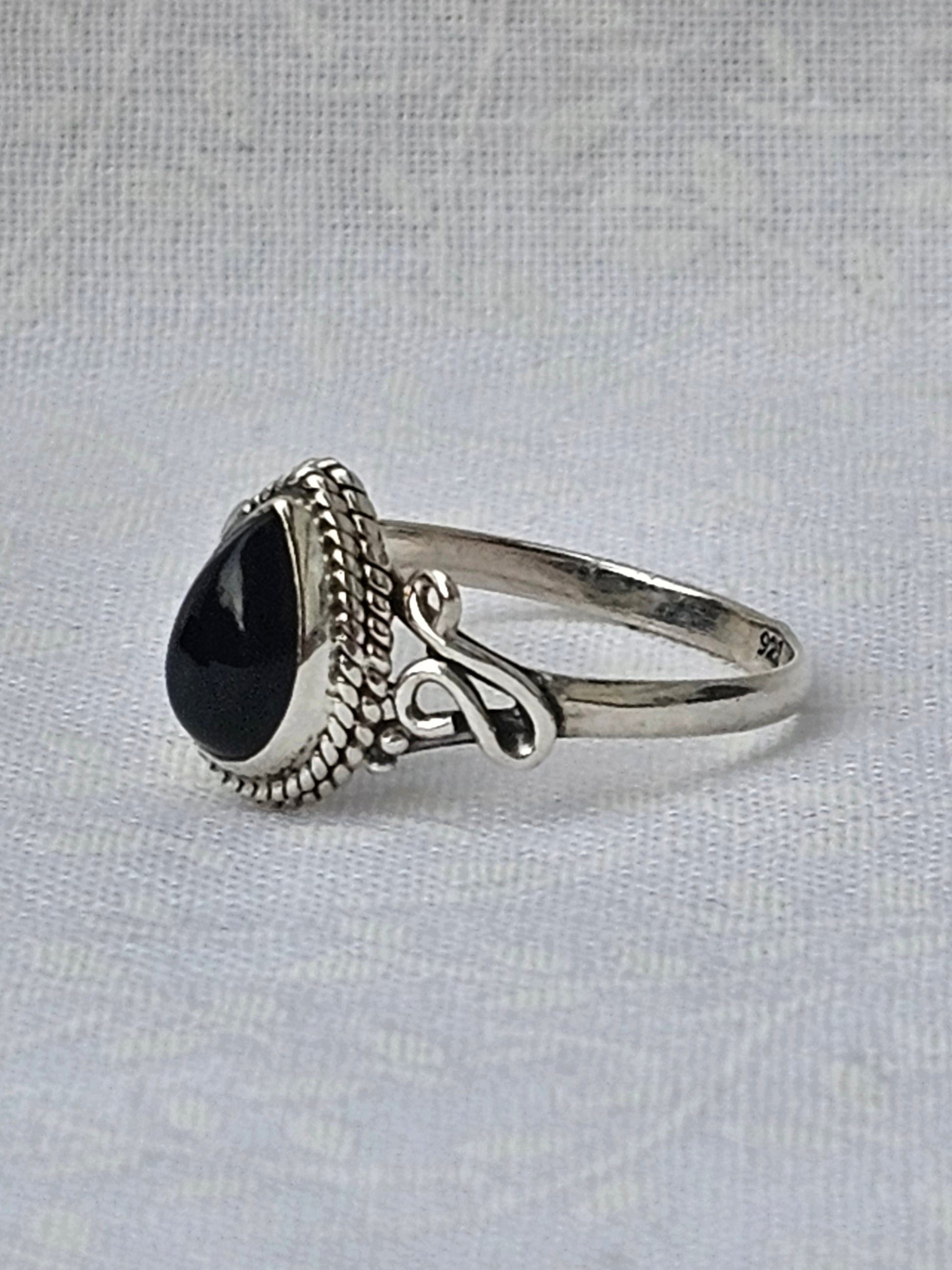 Sterling Silver Black Onyx Gemstone Ring - Size 8