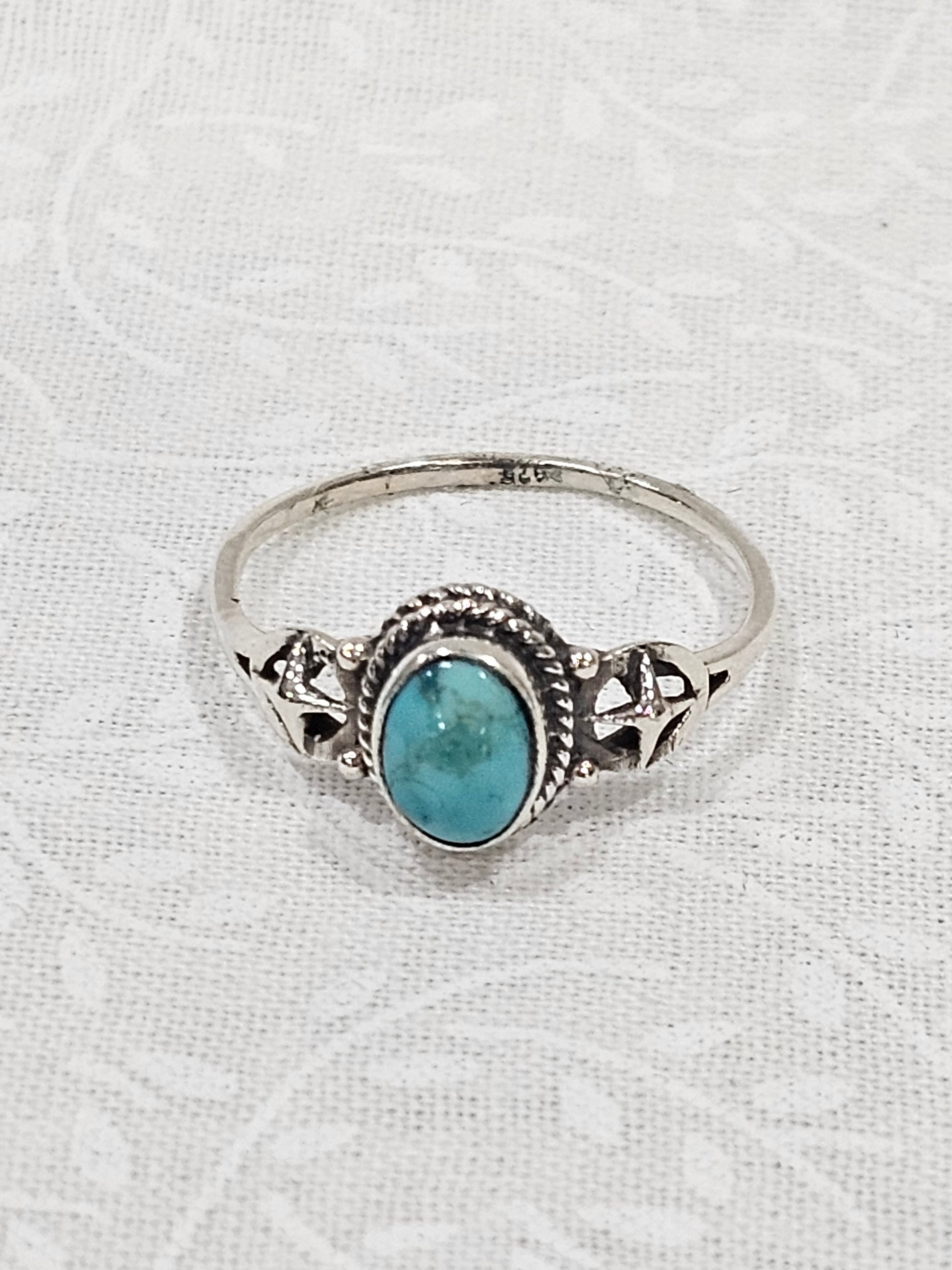 Sterling Silver Turquoise Gemstone Ring - Size 8.5