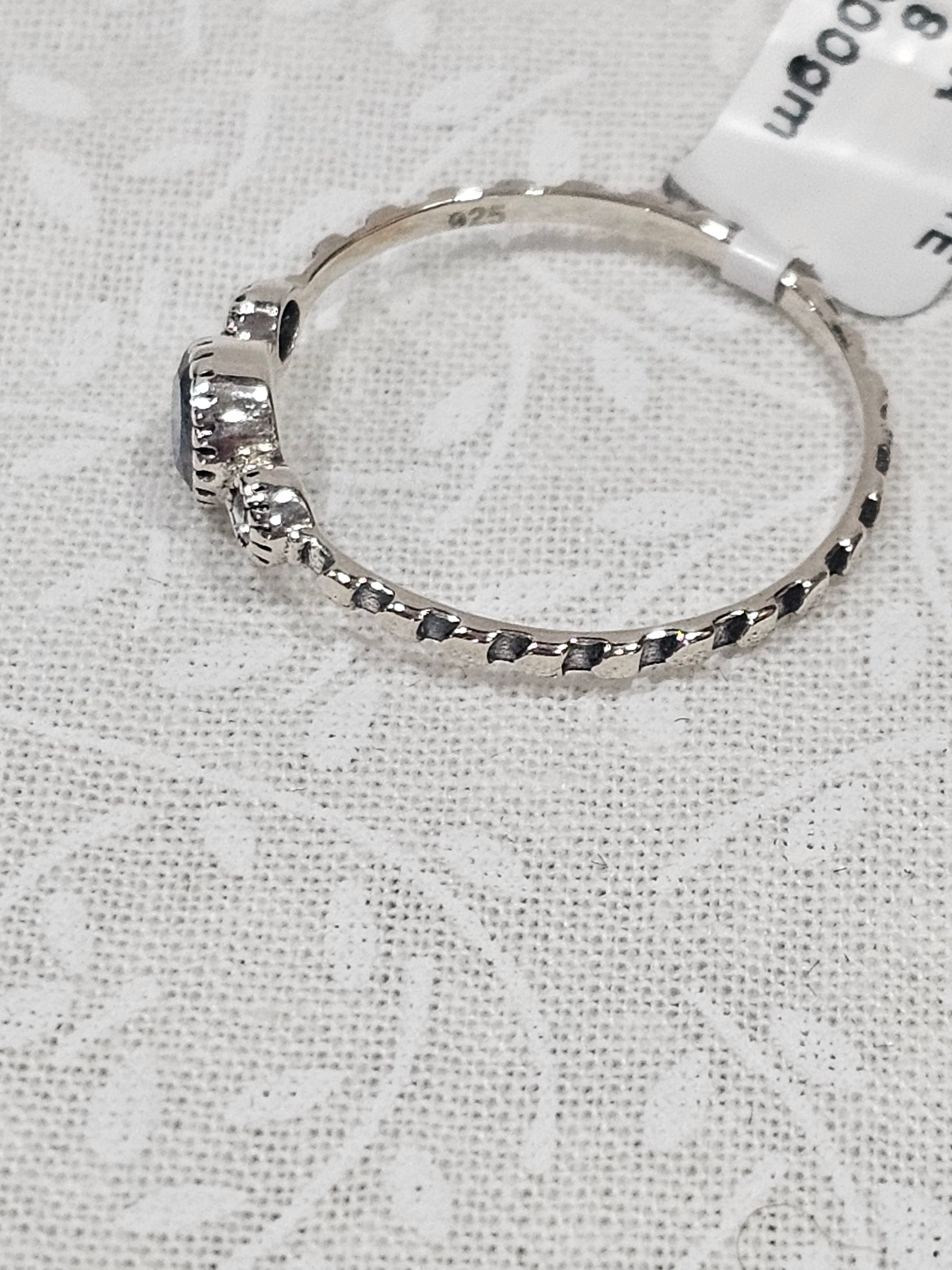 Sterling Silver Labradorite Gemstone Ring - Size 8