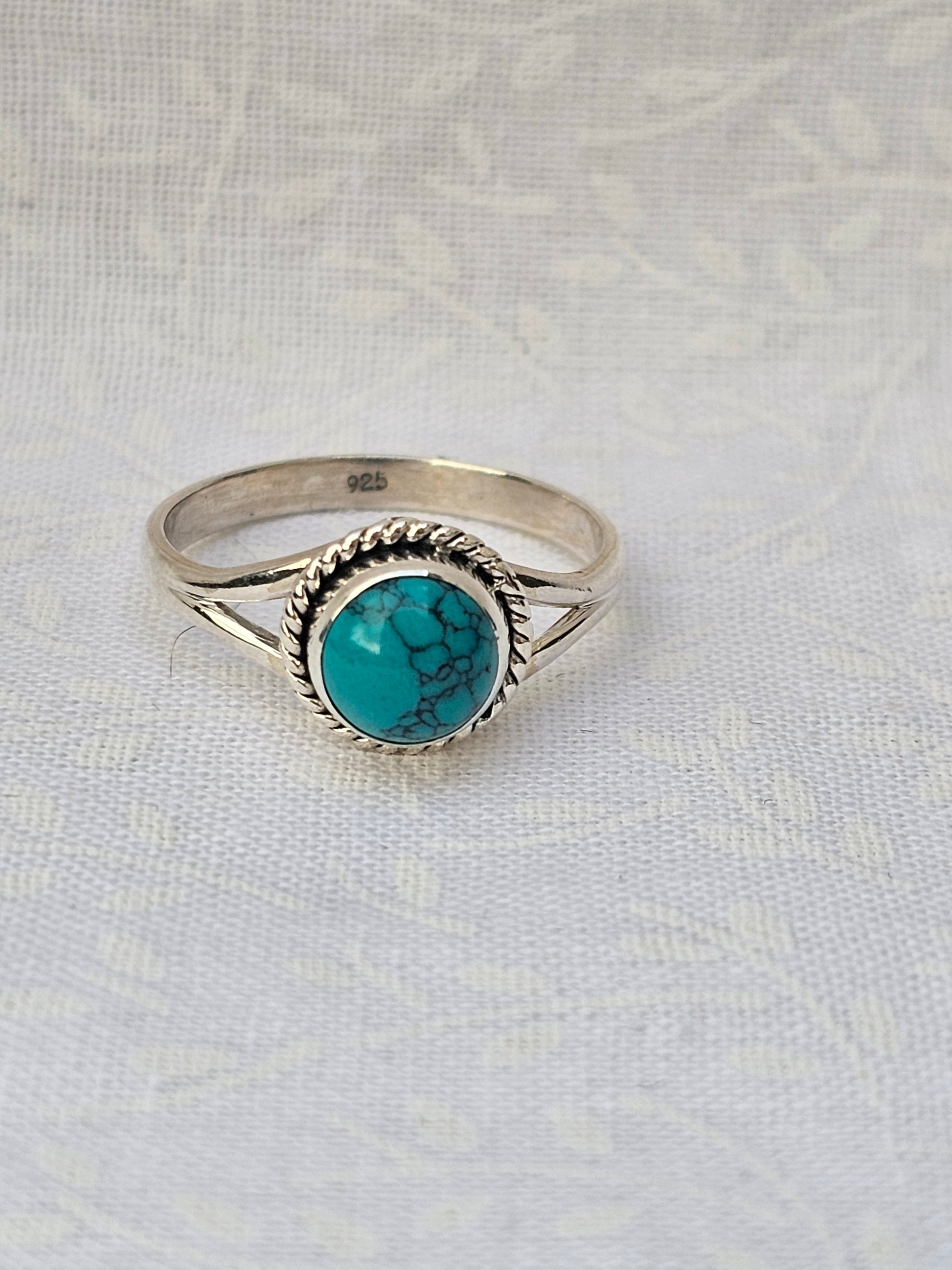 Sterling Silver Turquoise Gemstone Ring Green Tones - Size 8
