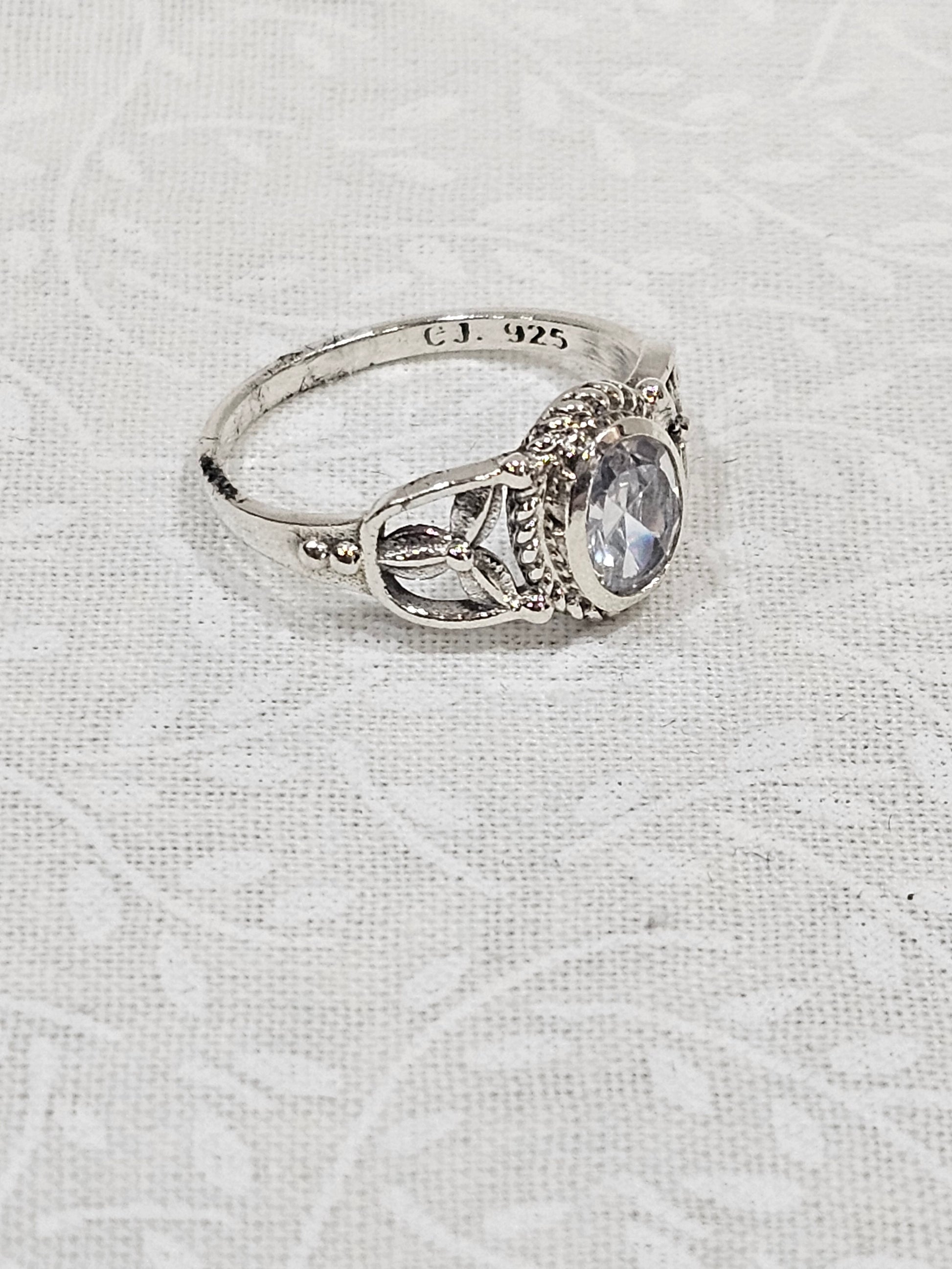 Sterling Silver Moonstone Gemstone Ring Luminous Glow - Size 7.5
