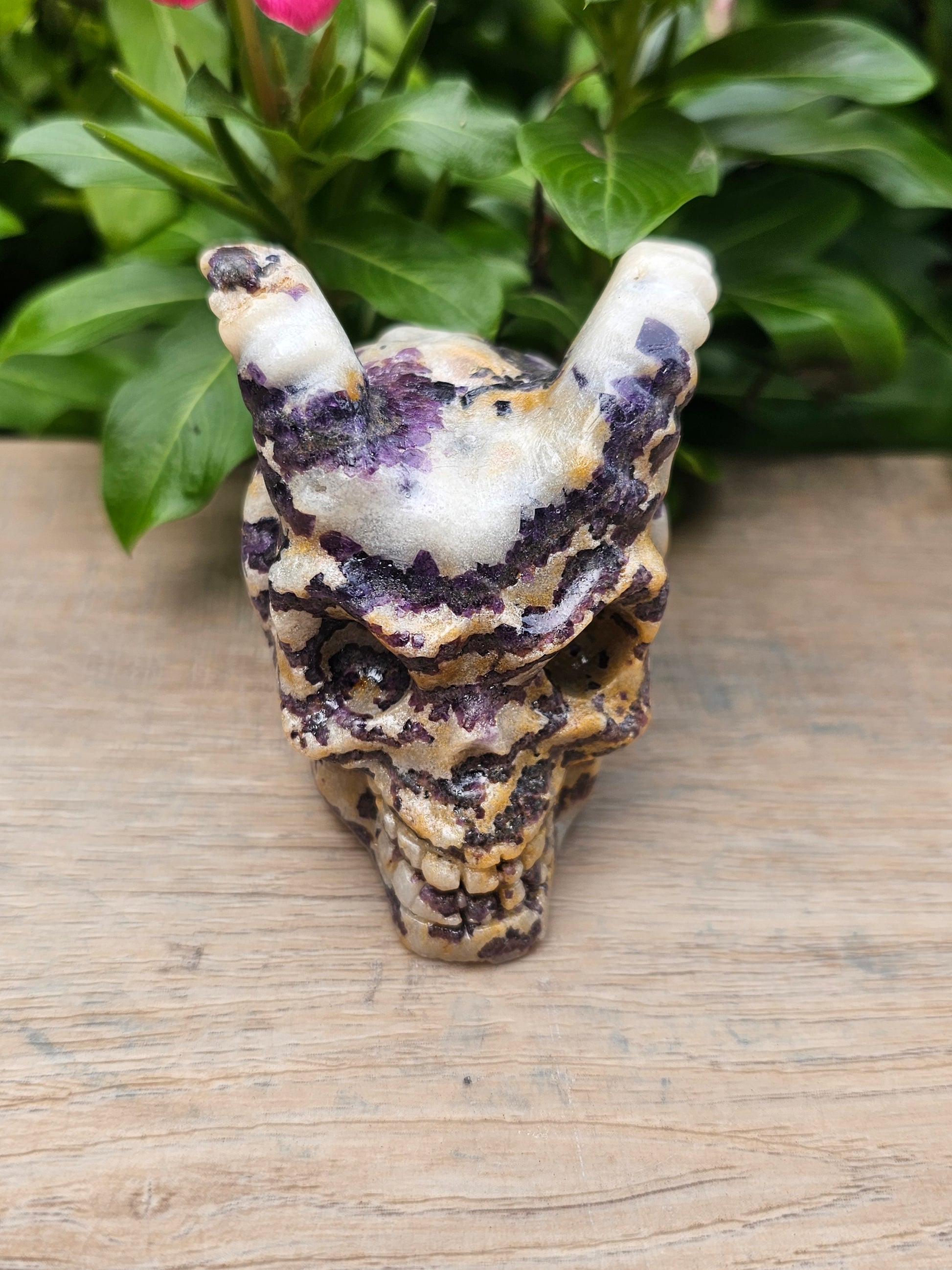 Amethyst Crystal Horned Skull - Handcrafted Spiritual Decor