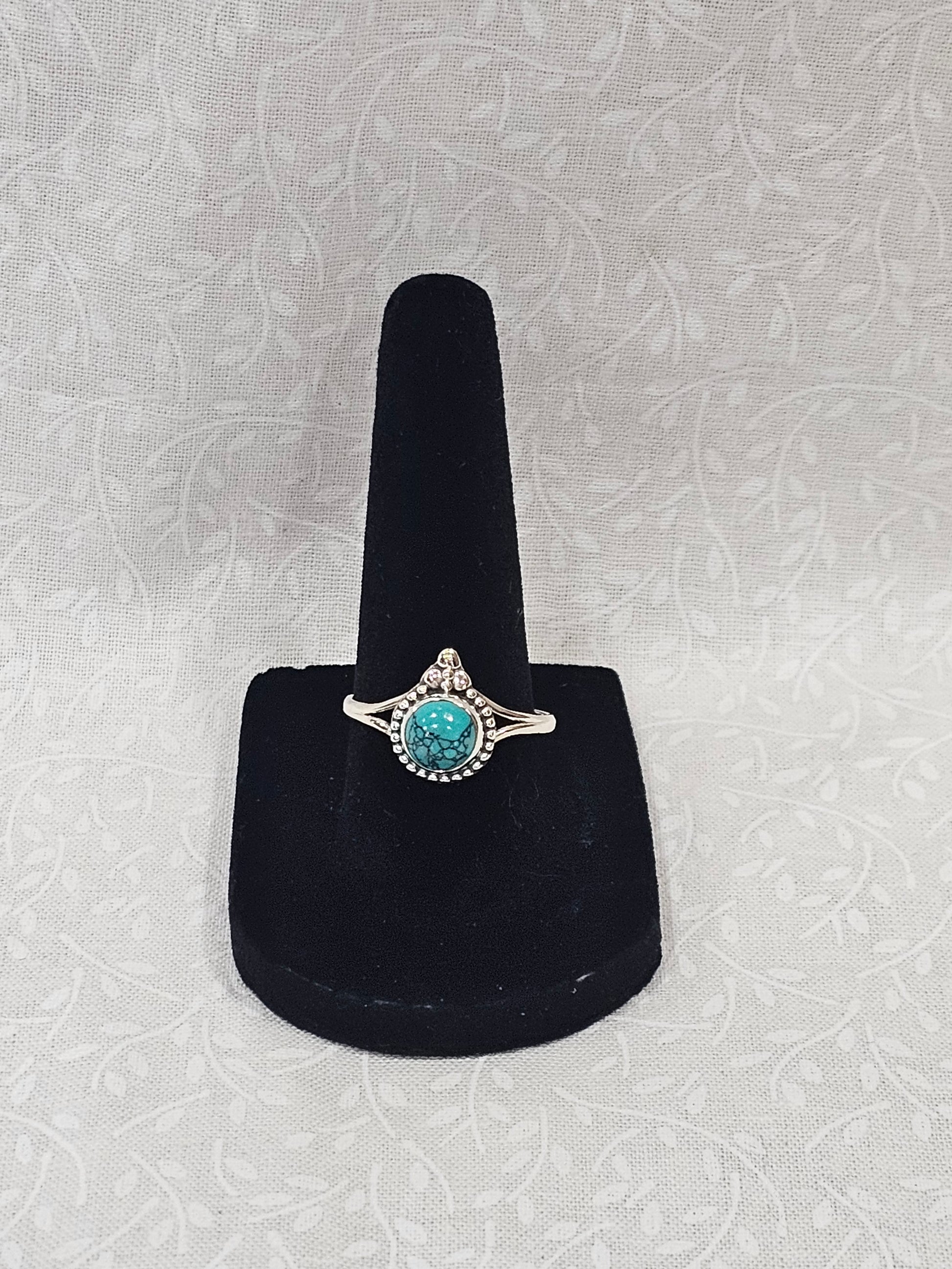 Sterling Silver Turquoise Gemstone Ring - Size 7.5