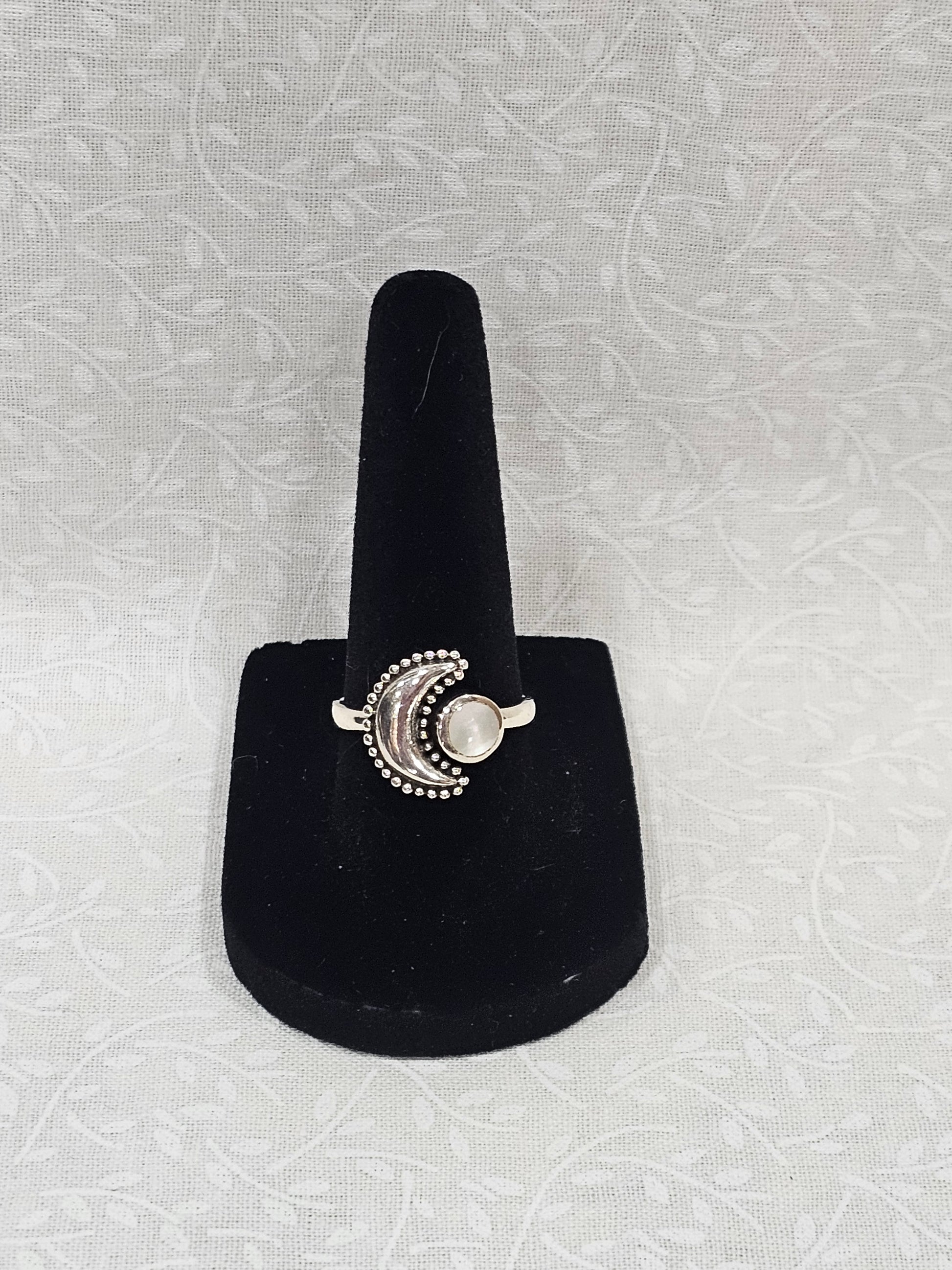 Sterling Silver Moonstone Gemstone Moon Ring 7.5