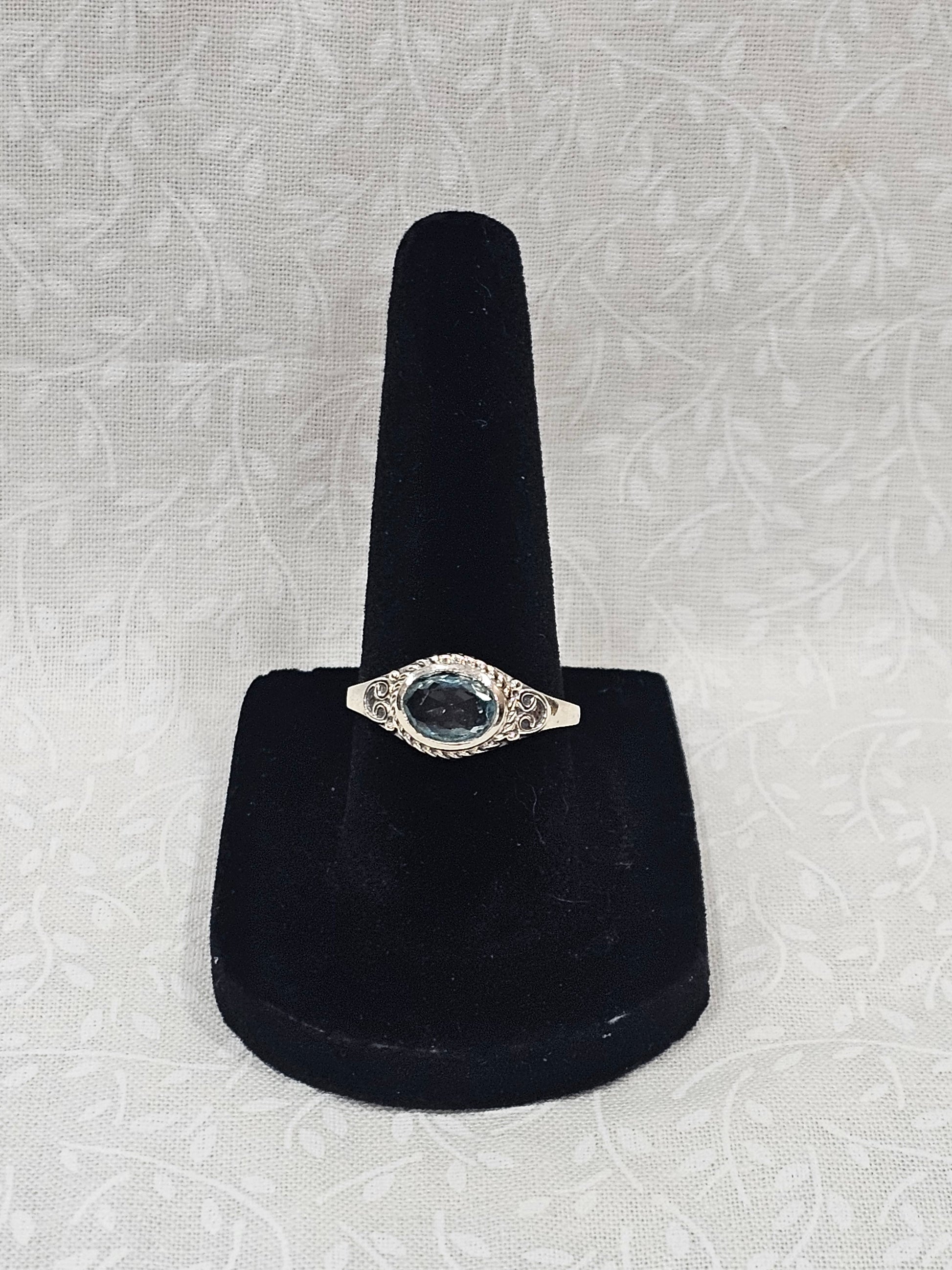 Sterling Silver Classic Blue Topaz Ring - Size 7