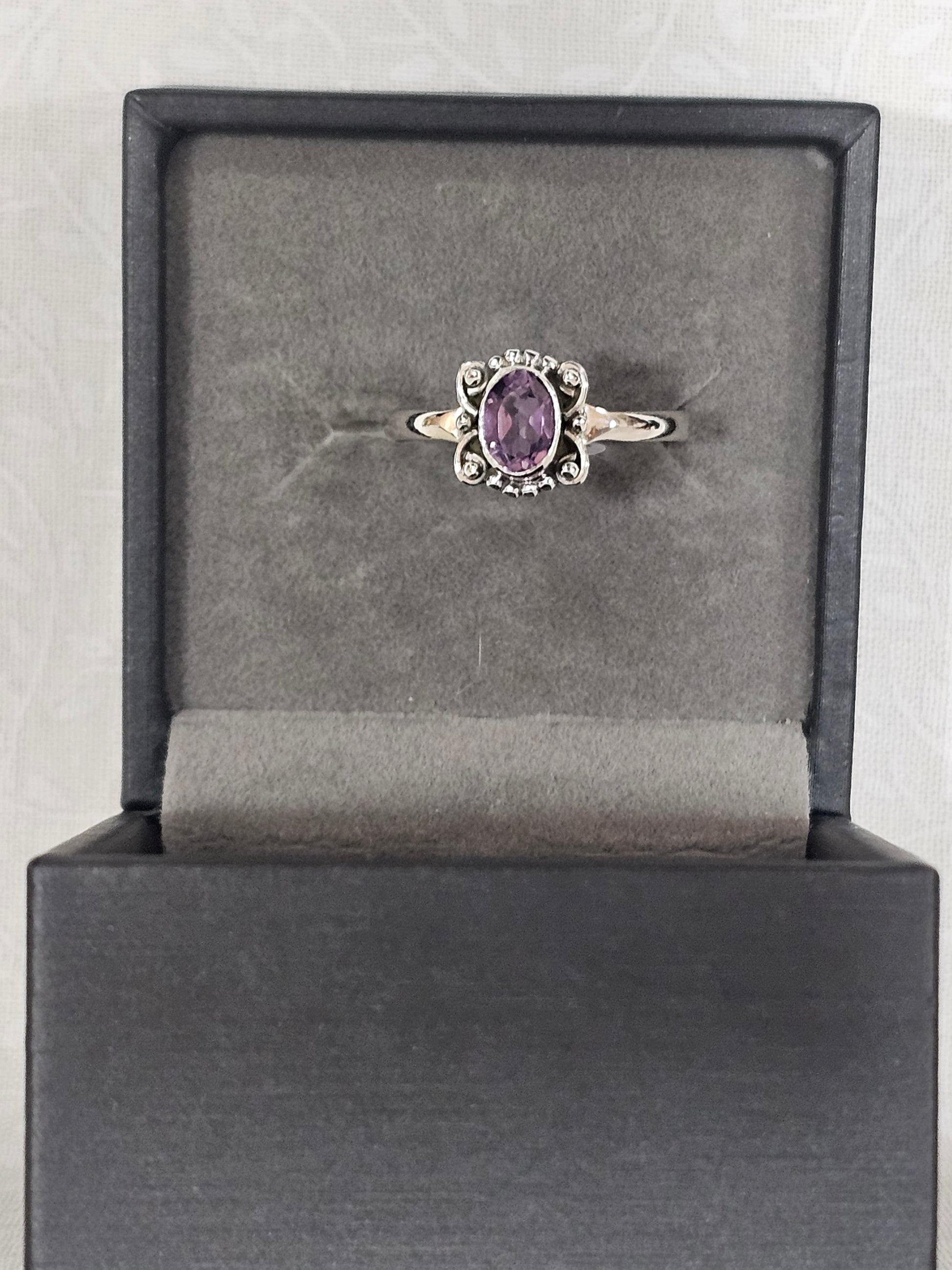 Sterling Silver Amethyst Gemstone Ring 10.5