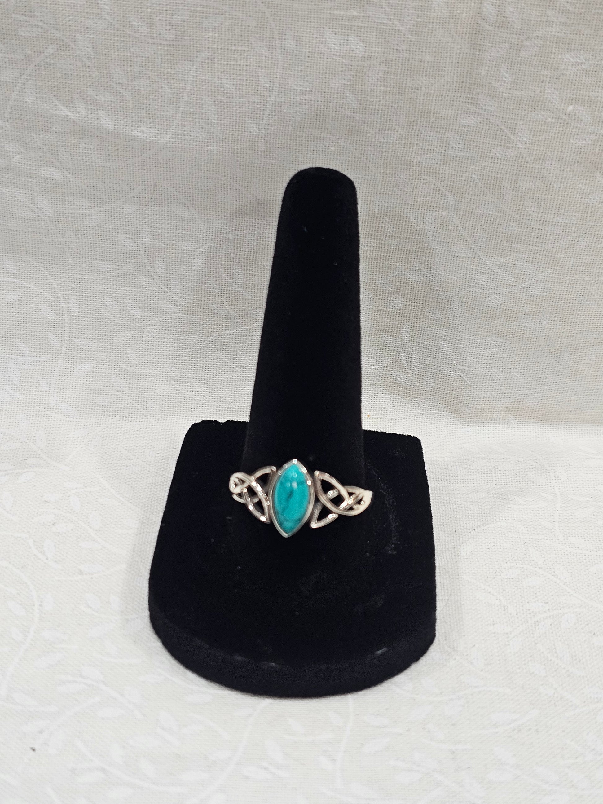 Sterling Silver Turquoise Gemstone Ring - Size 9