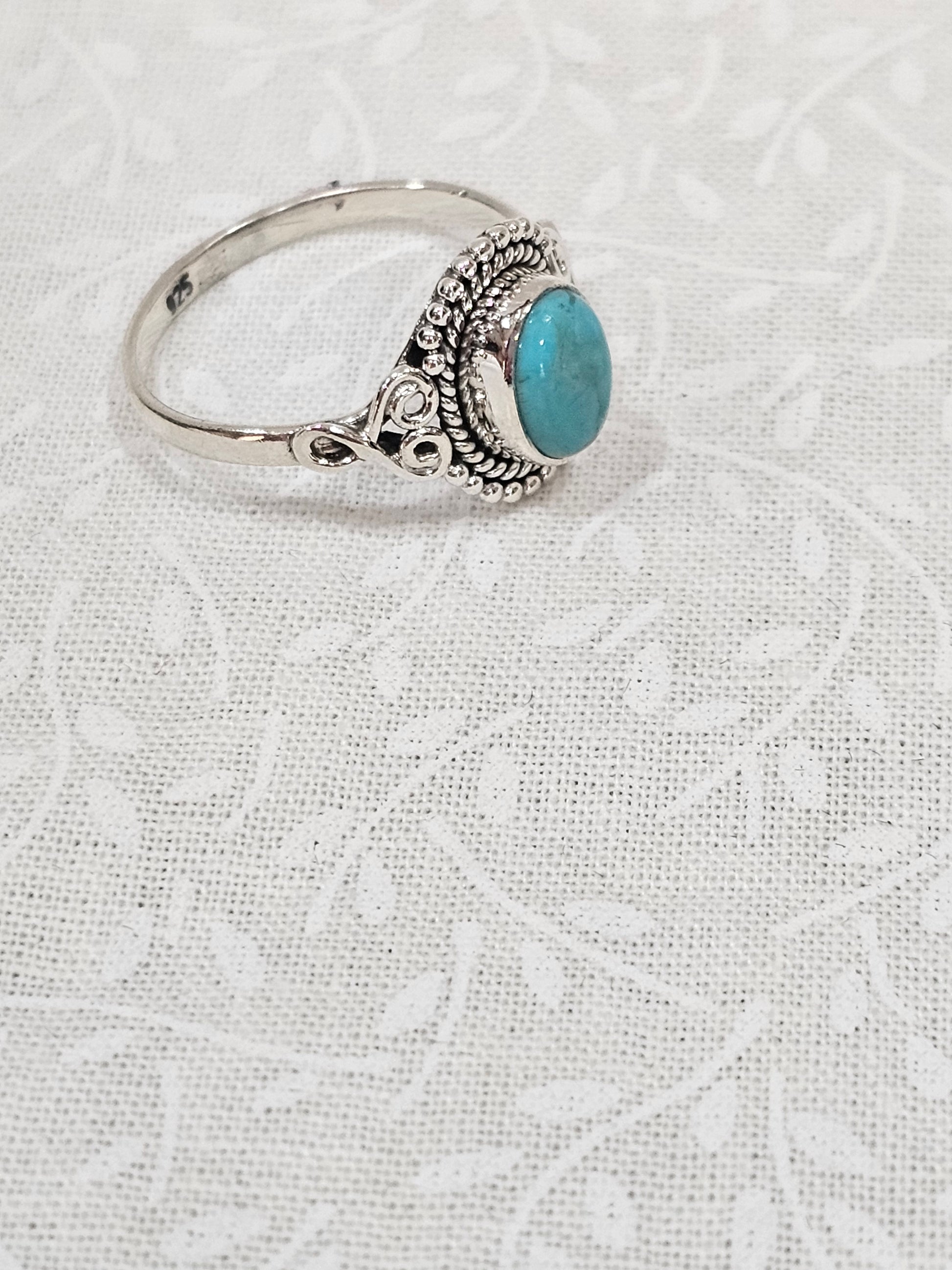 Sterling Silver Turquoise Gemstone Ring Classic Design - Size 8