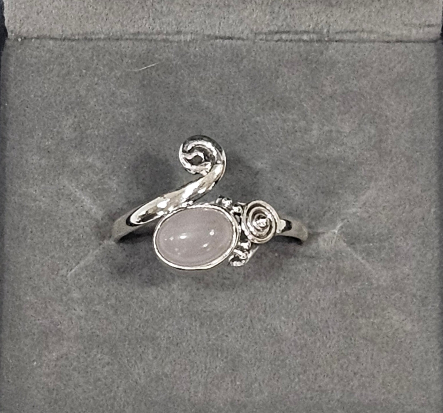 Sterling Silver Rose Quartz Gemstone Ring - Size 7.5