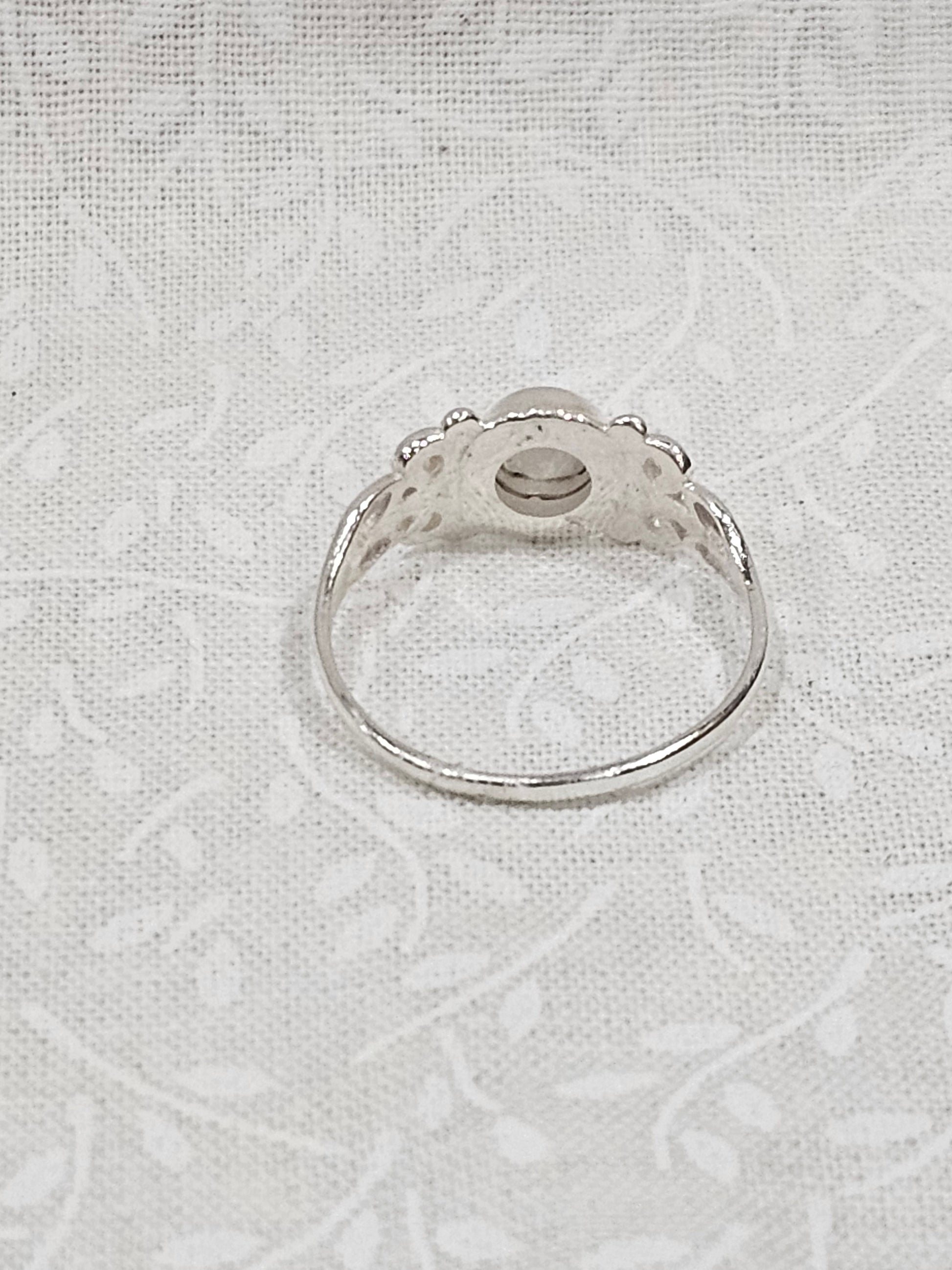 Sterling Silver Moonstone Gemstone Ring Adularescence - Size 8