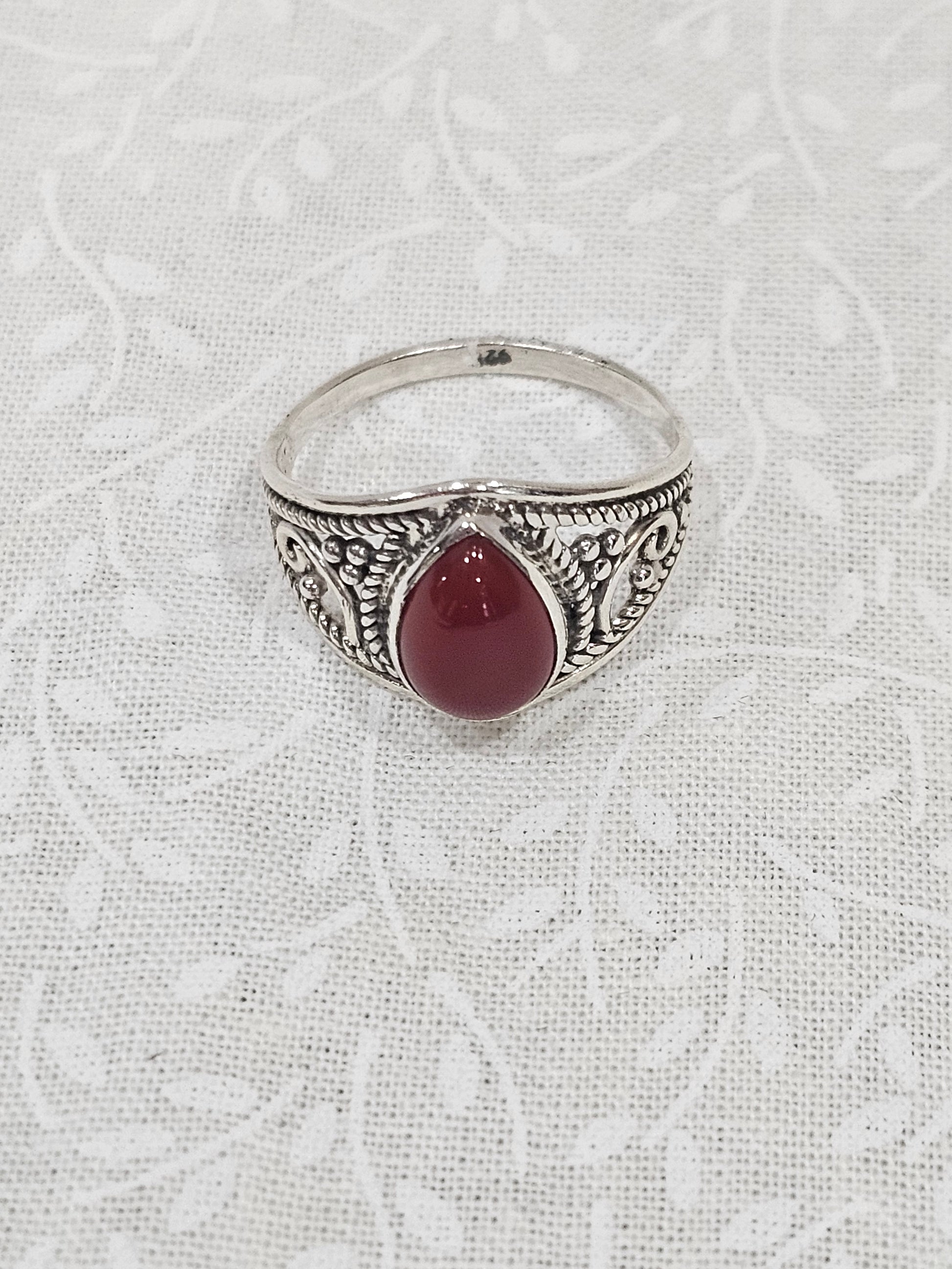 Sterling Silver Garnet Gemstone Ring - Size 8