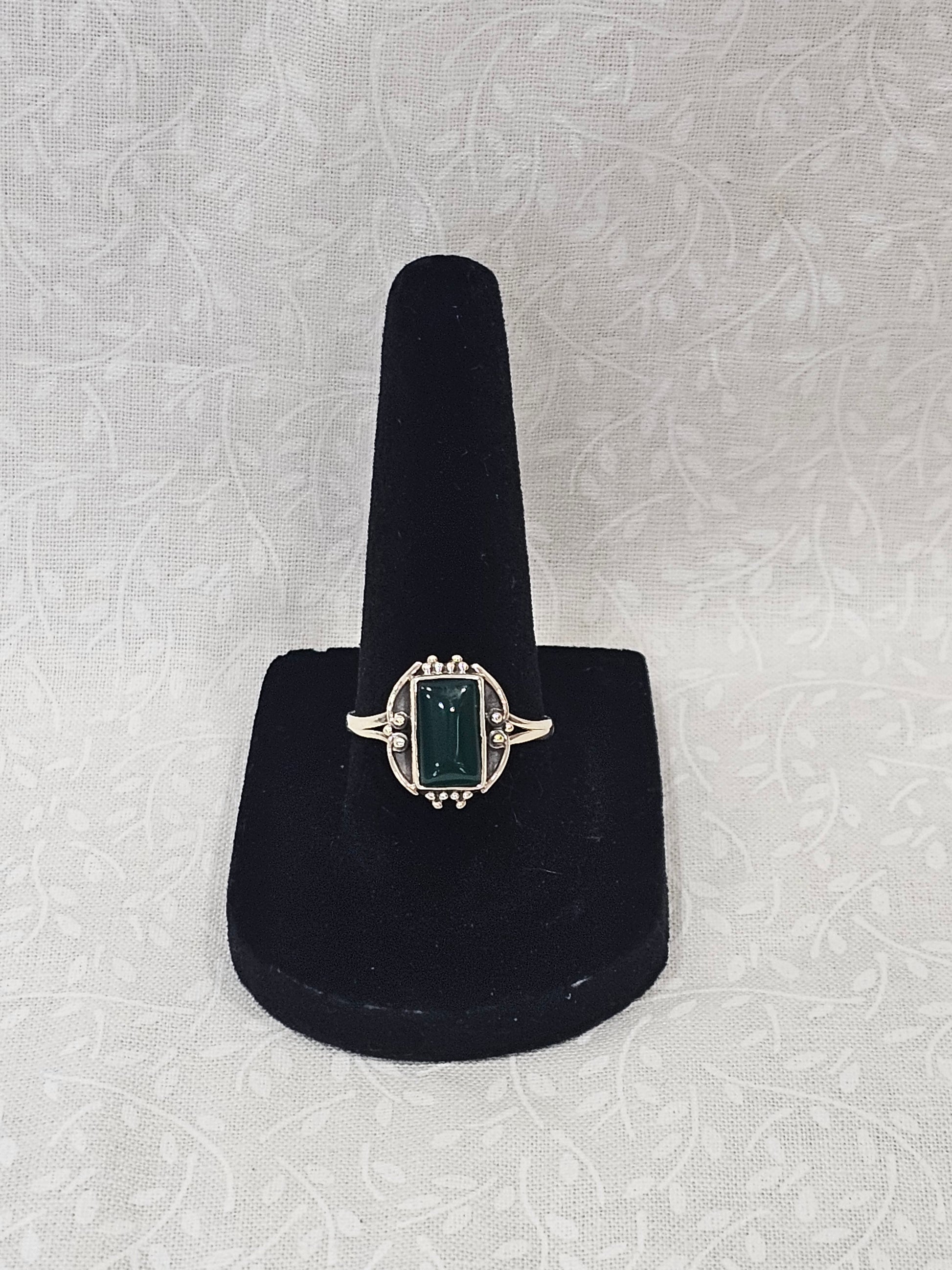 Sterling Silver Classic Emerald Ring - Size 7.5