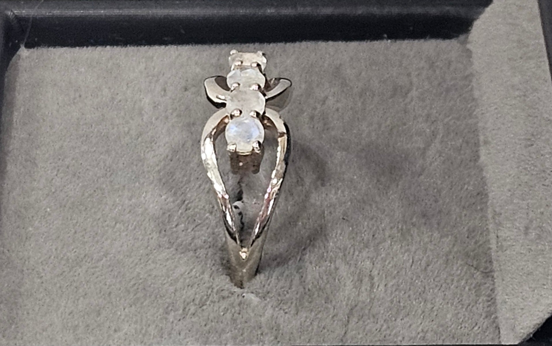 Sterling Silver Moonstone Gemstone Ring Lunar Energy - Size 7