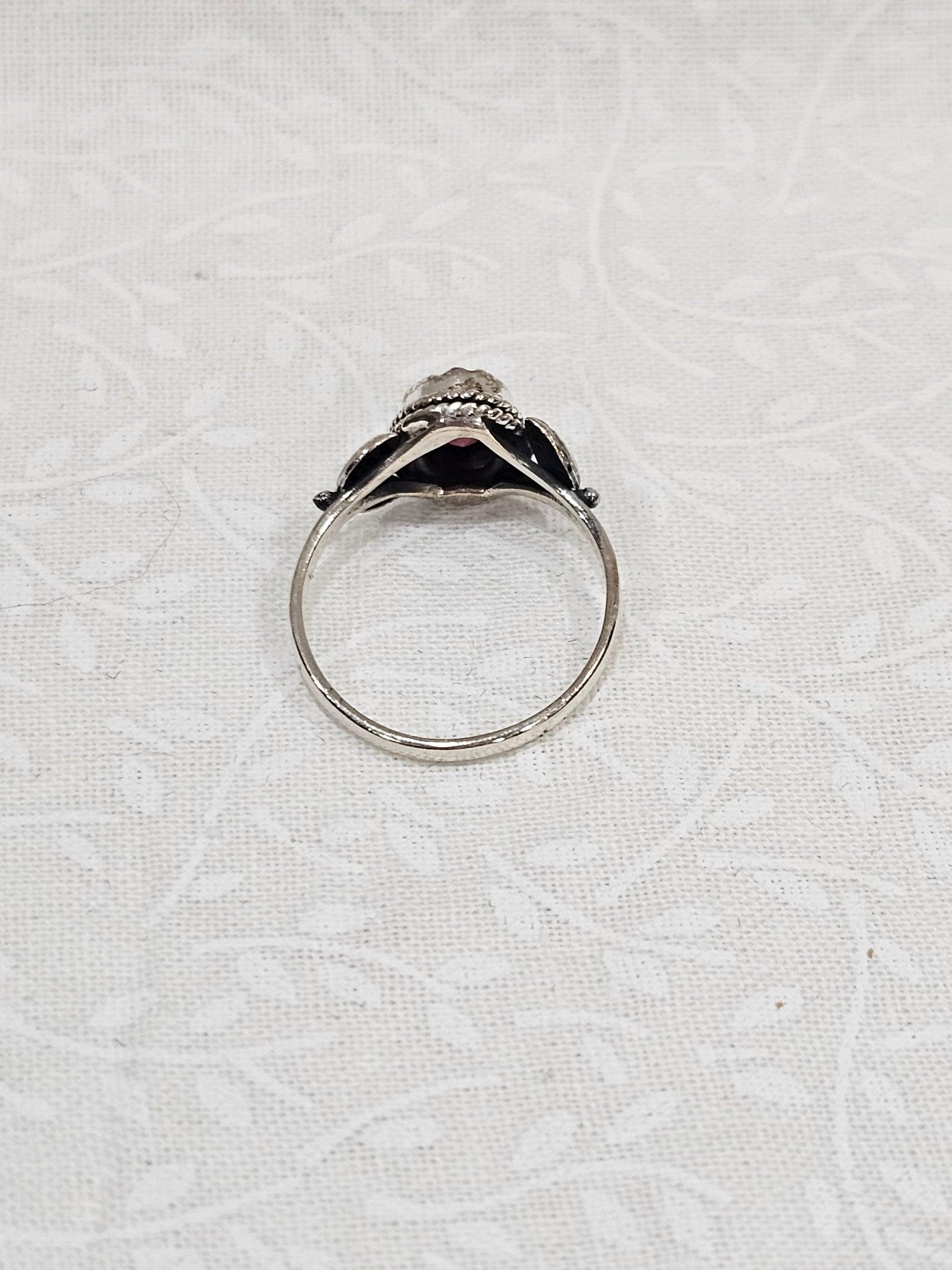 Sterling Silver Garnet Gemstone Ring - Size 5