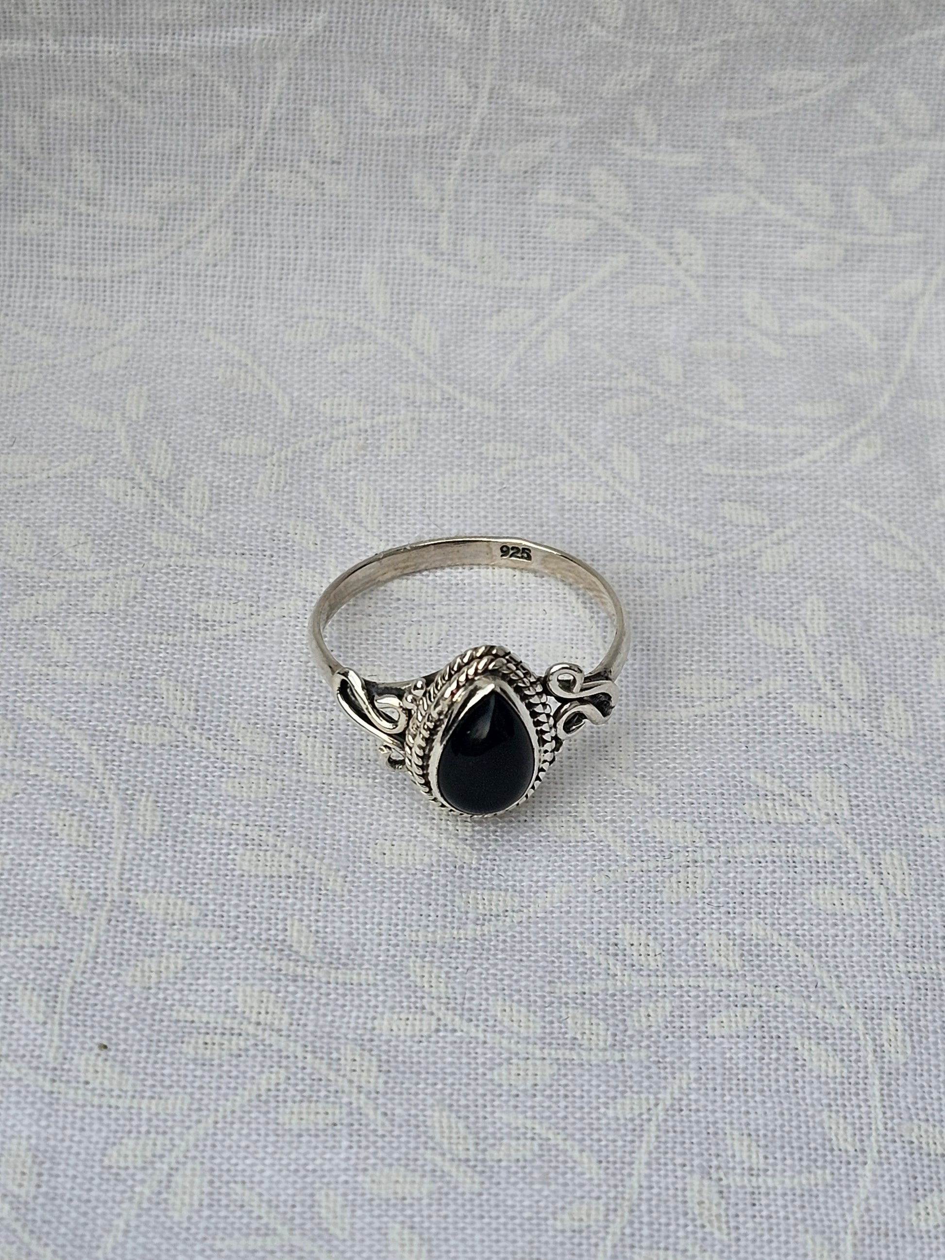 Sterling Silver Black Onyx Gemstone Ring - Size 8