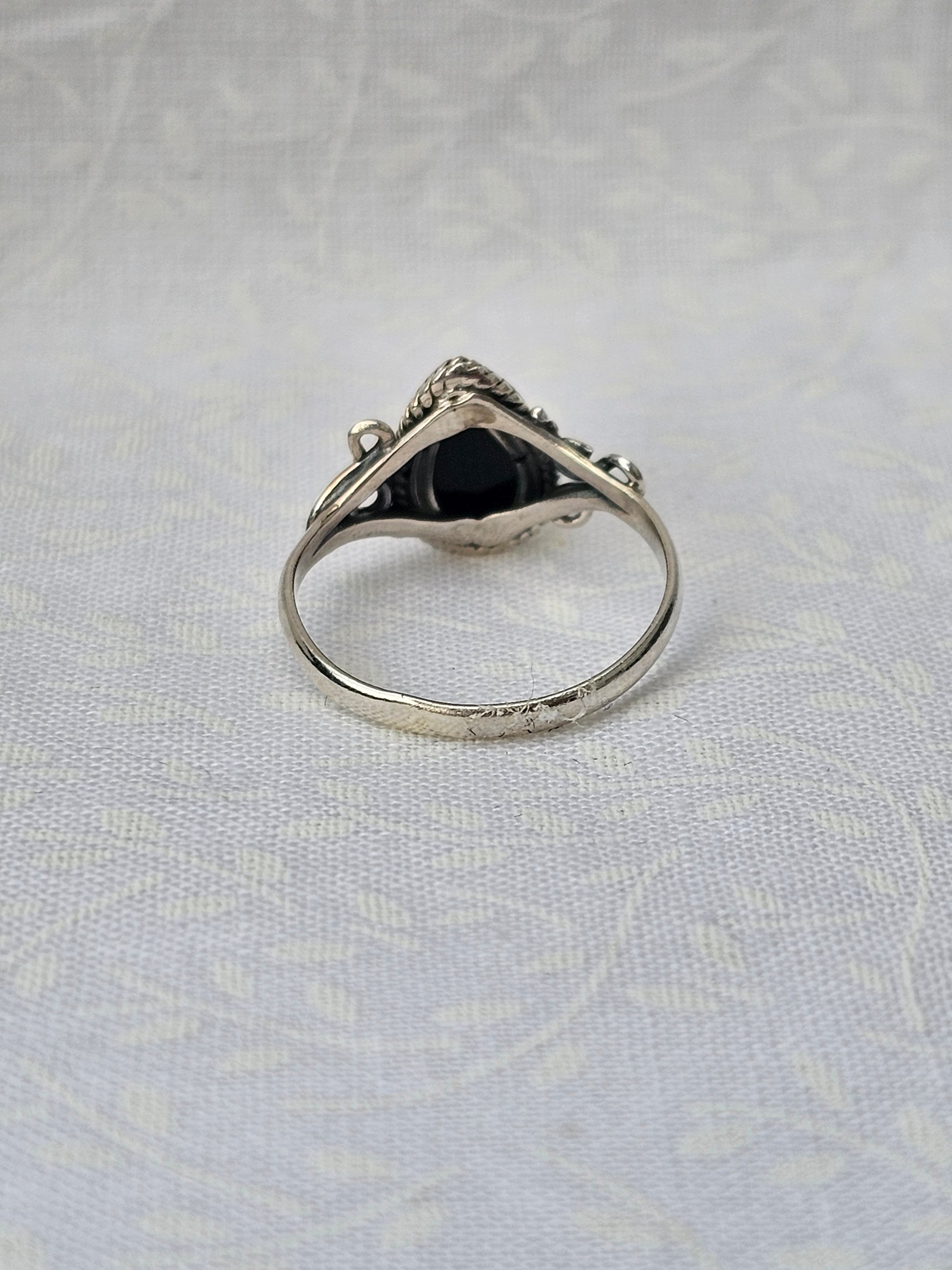 Sterling Silver Black Onyx Gemstone Ring - Size 8