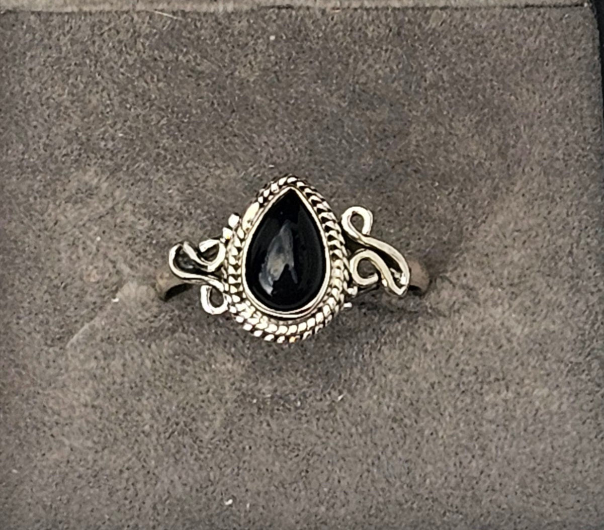 Sterling Silver Black Onyx Gemstone Ring - Size 8