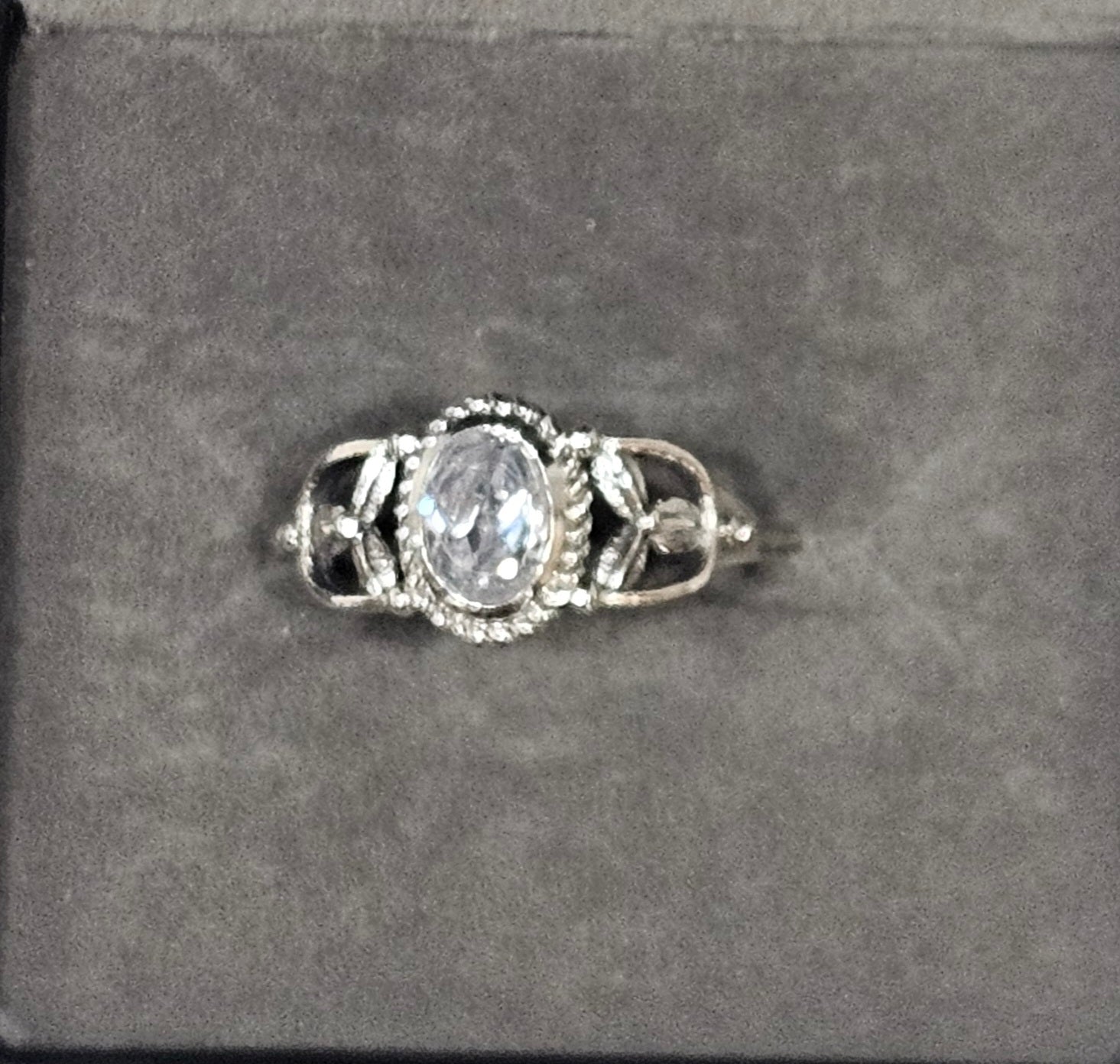 Sterling Silver Moonstone Gemstone Ring Luminous Glow - Size 7.5