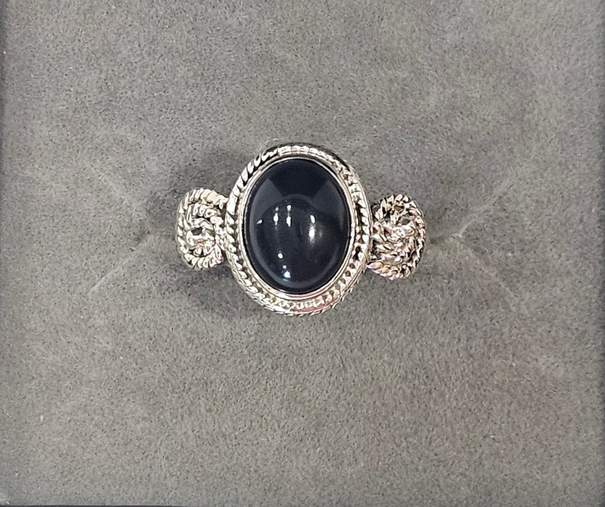 Sterling Silver Black Onyx Gemstone Ring - Size 7