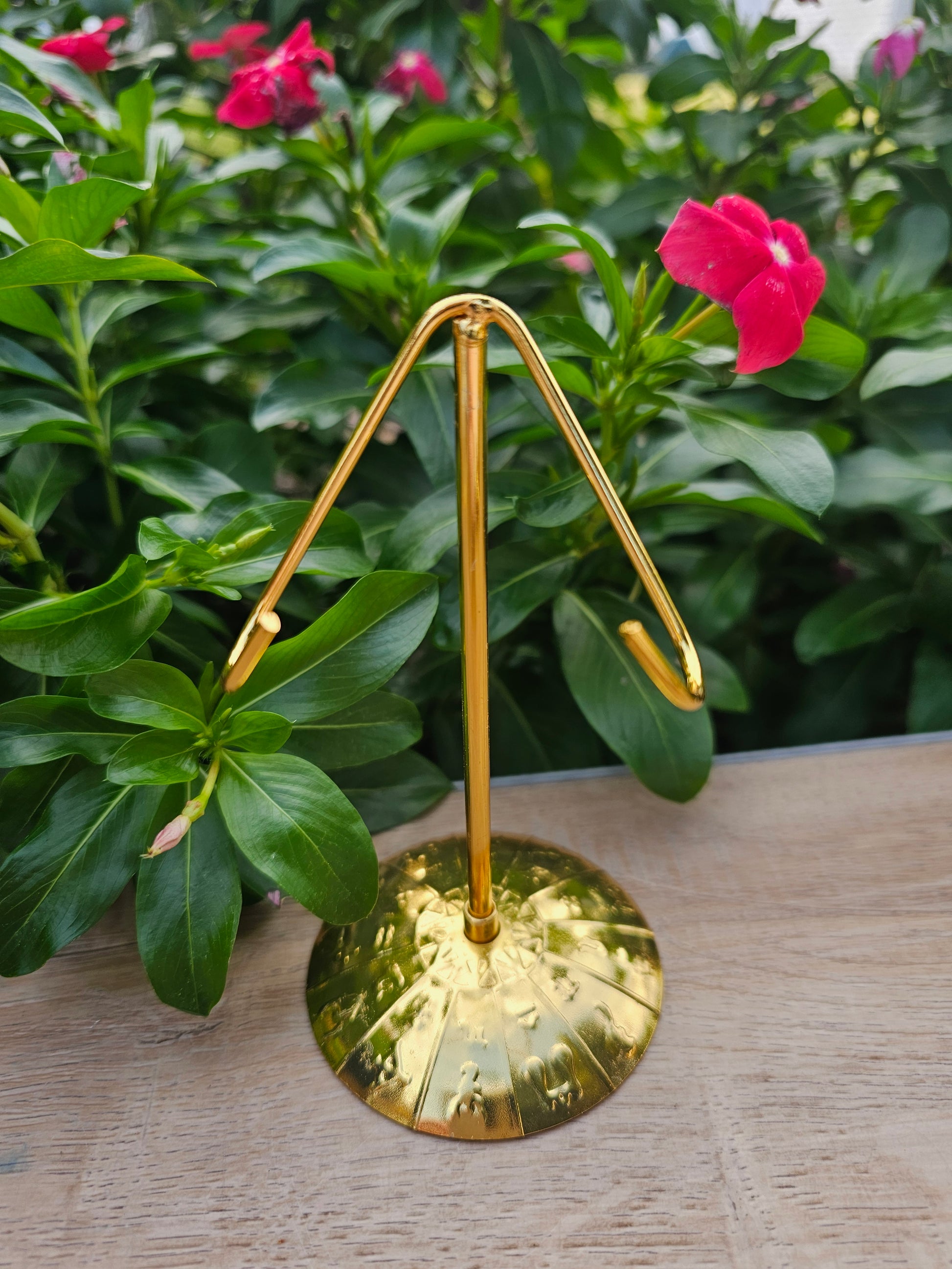 Gold Crystal Holder - Premium Display Stand