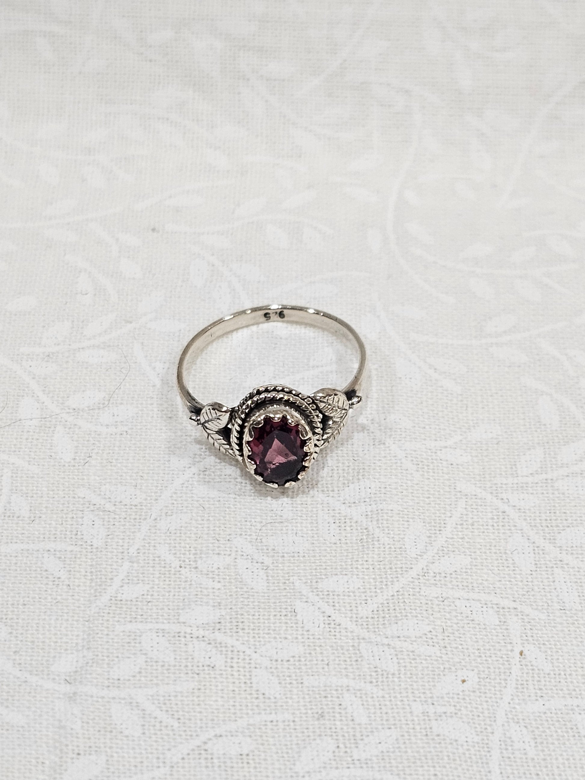 Sterling Silver Garnet Gemstone Ring - Size 5