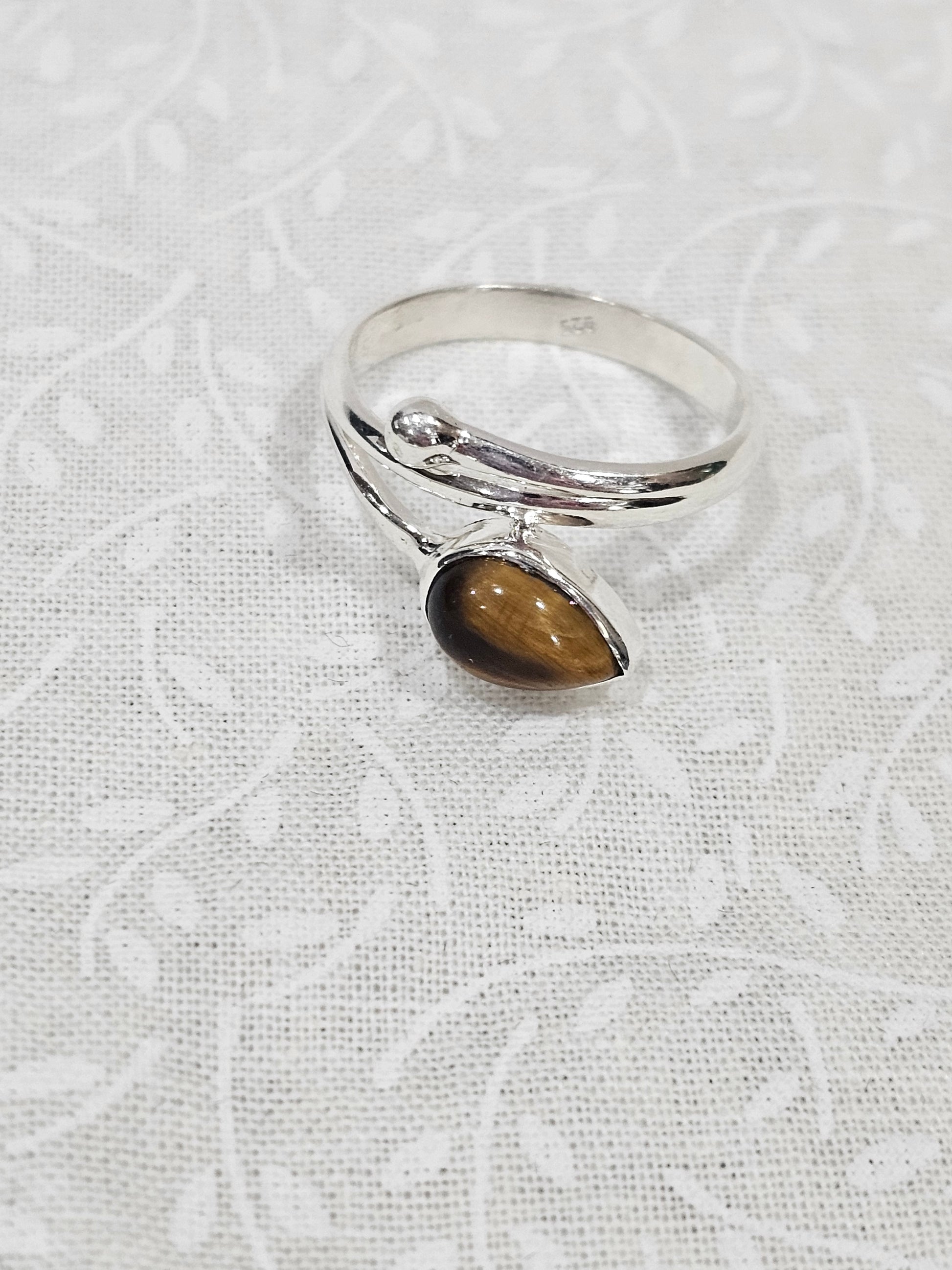 Sterling Silver Tiger's Eye Ring - Size 8