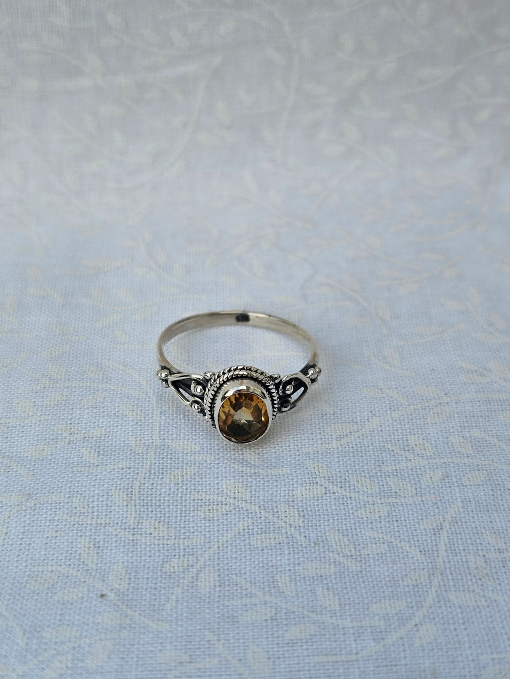 Sterling Silver Citrine Gemstone Ring - Size 8