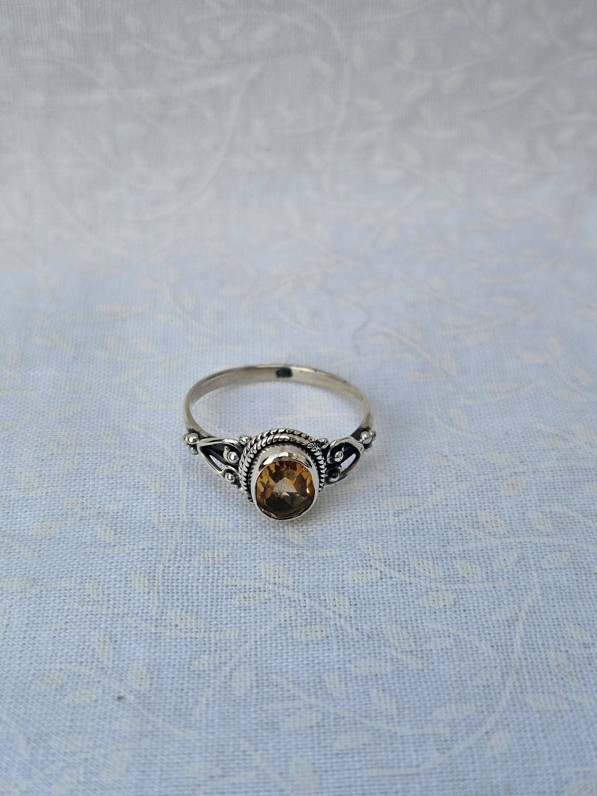 Sterling Silver Citrine Gemstone Ring - Size 8