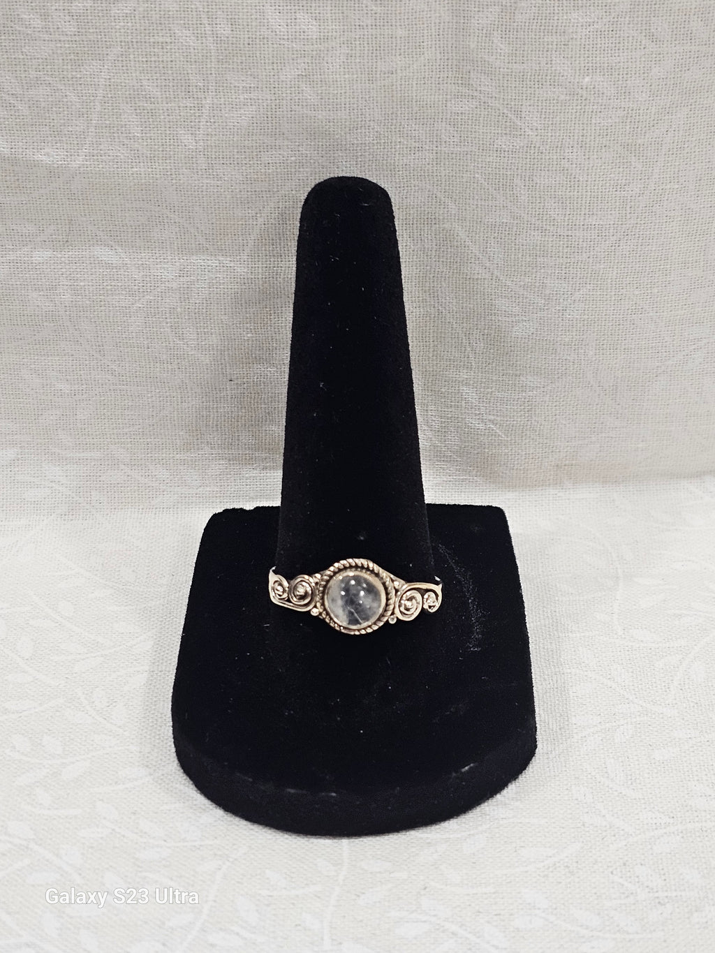 Sterling Silver Moonstone Gemstone Ring - Size 9