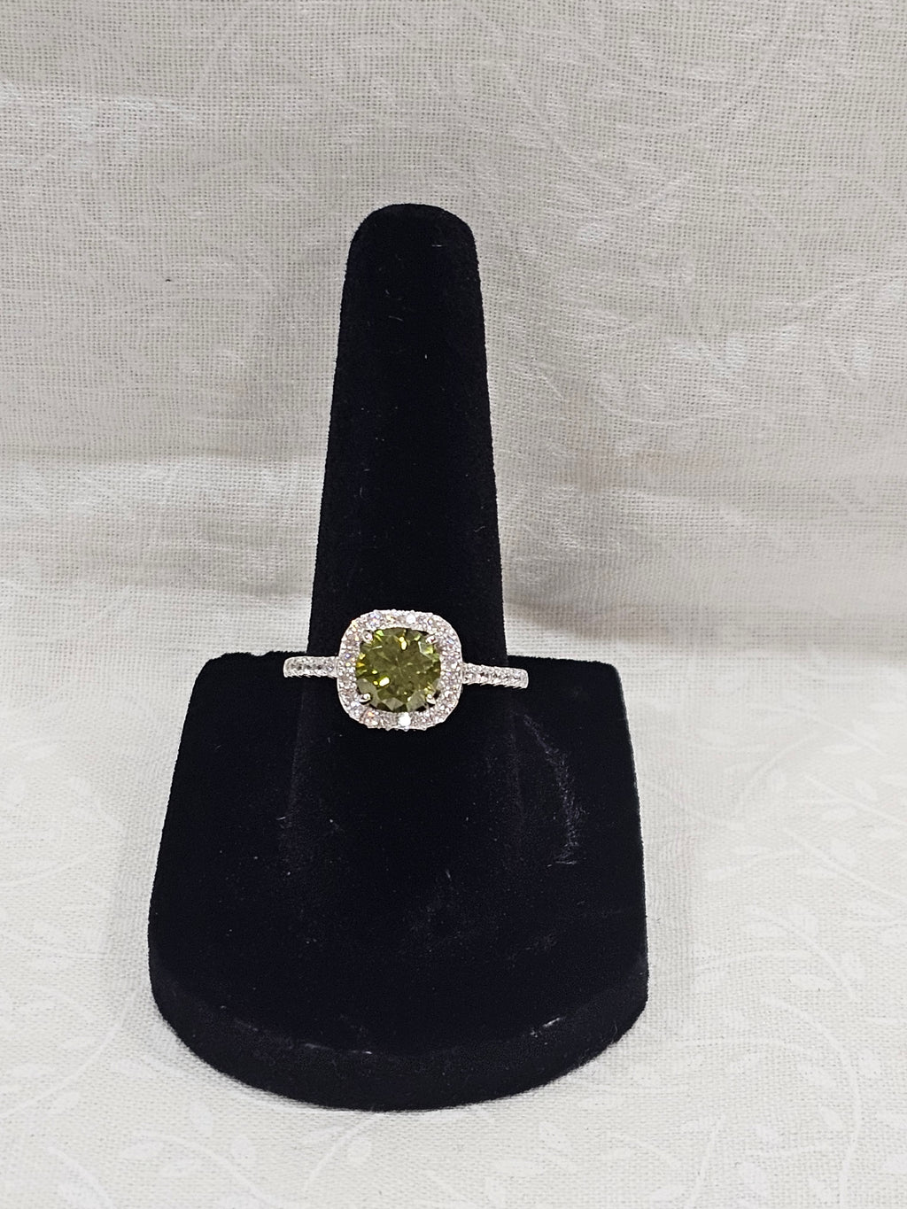 Sterling Silver Peridot Gemstone Ring August Birthstone - Size 5.5